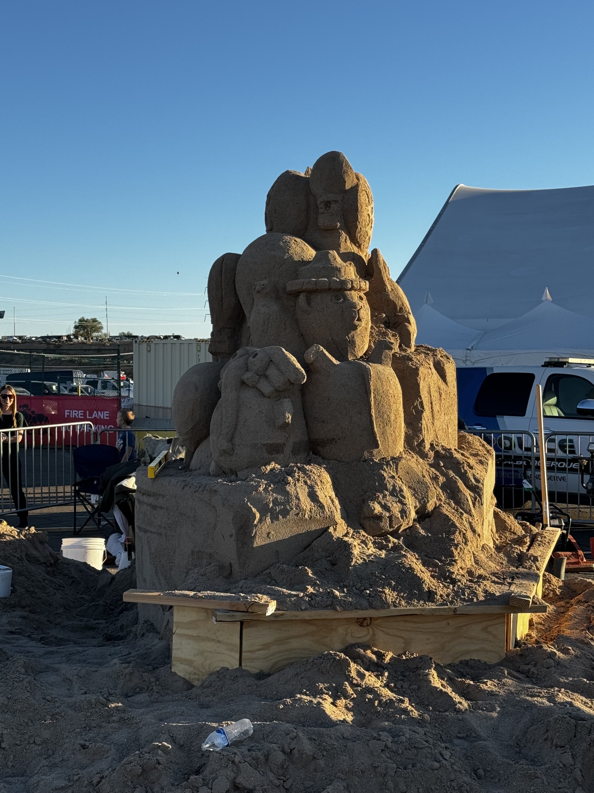 Sand sculpture of balloons