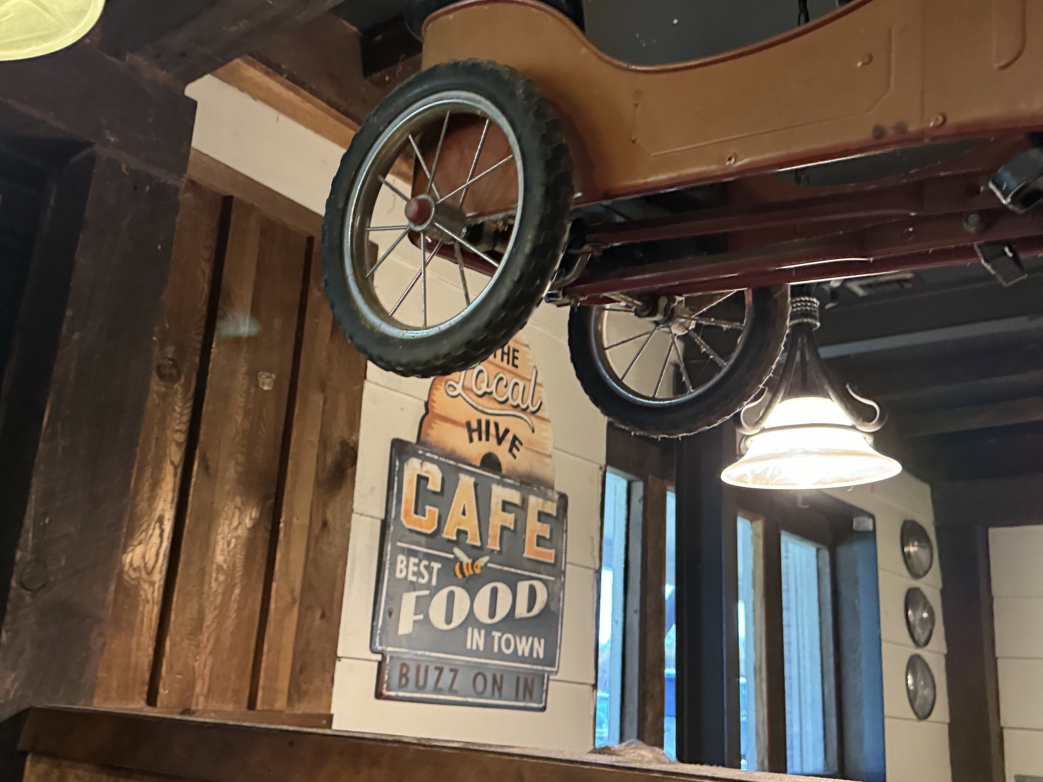 Tin Lizzie Cafe