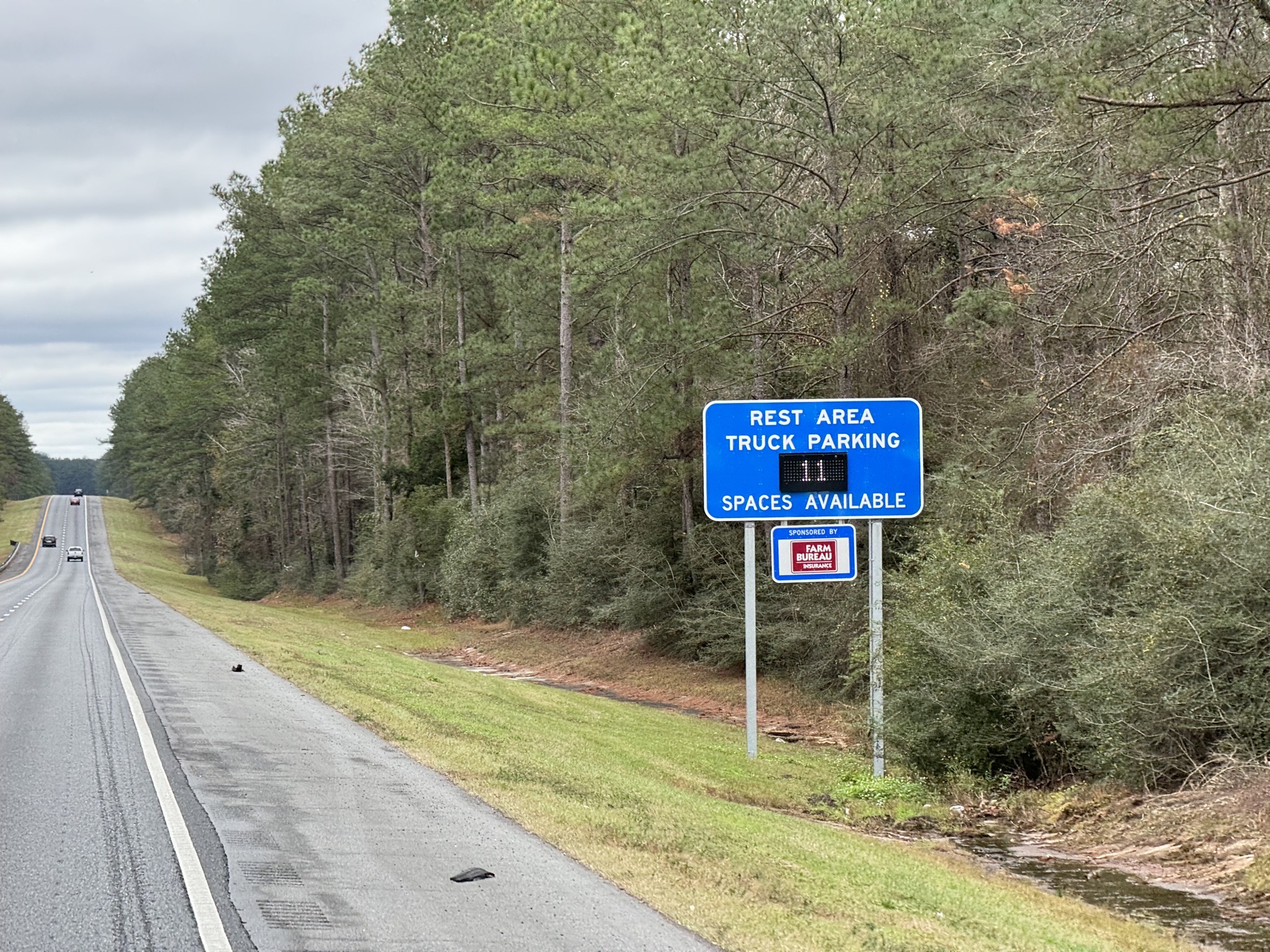 Rest area truck parking count