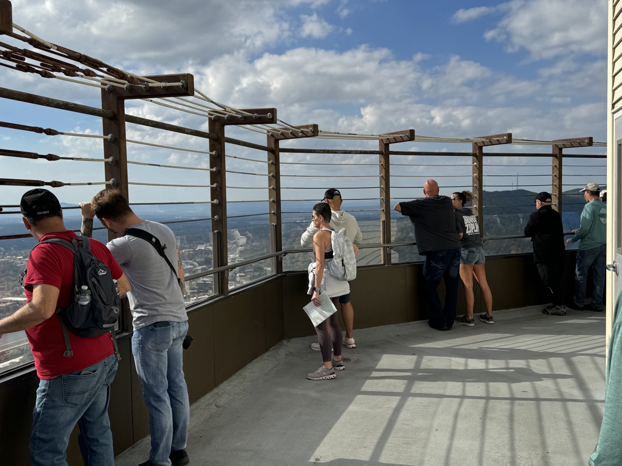 Outdoor viewing level