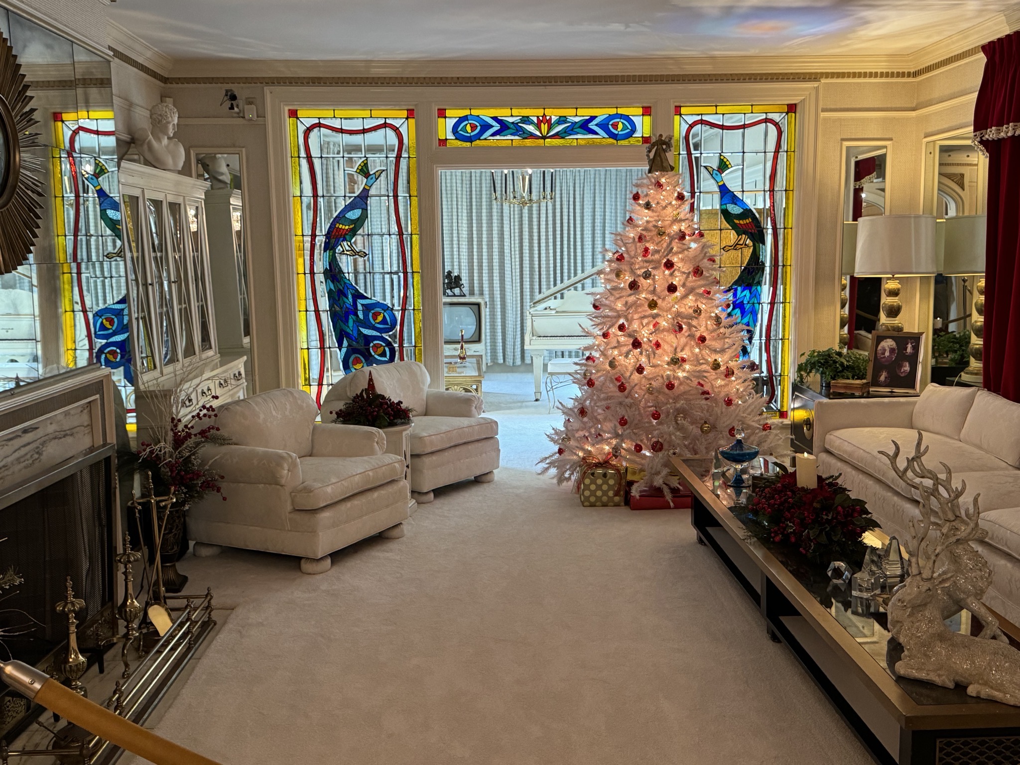 Graceland mansion
