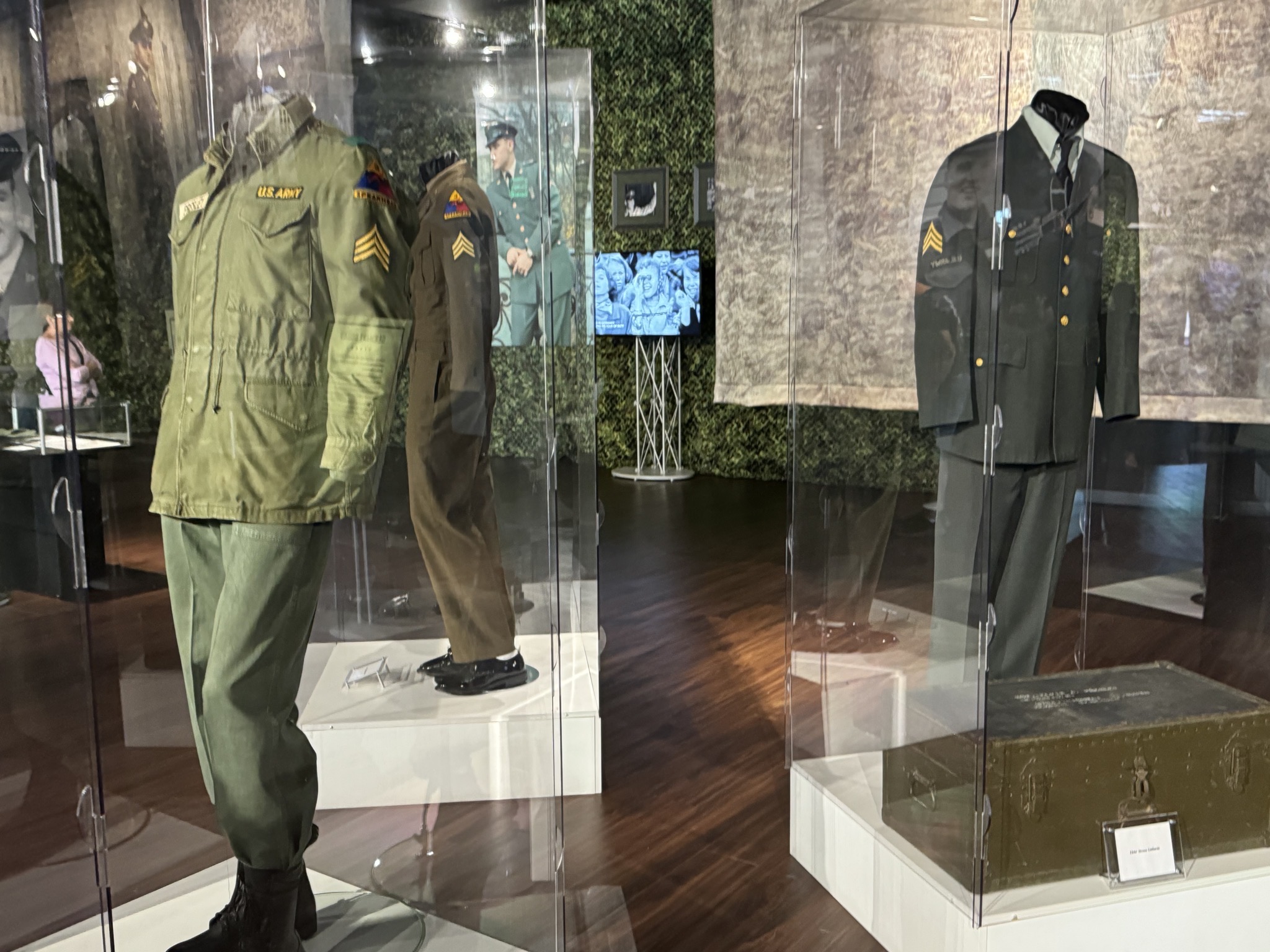 Elvis exhibits