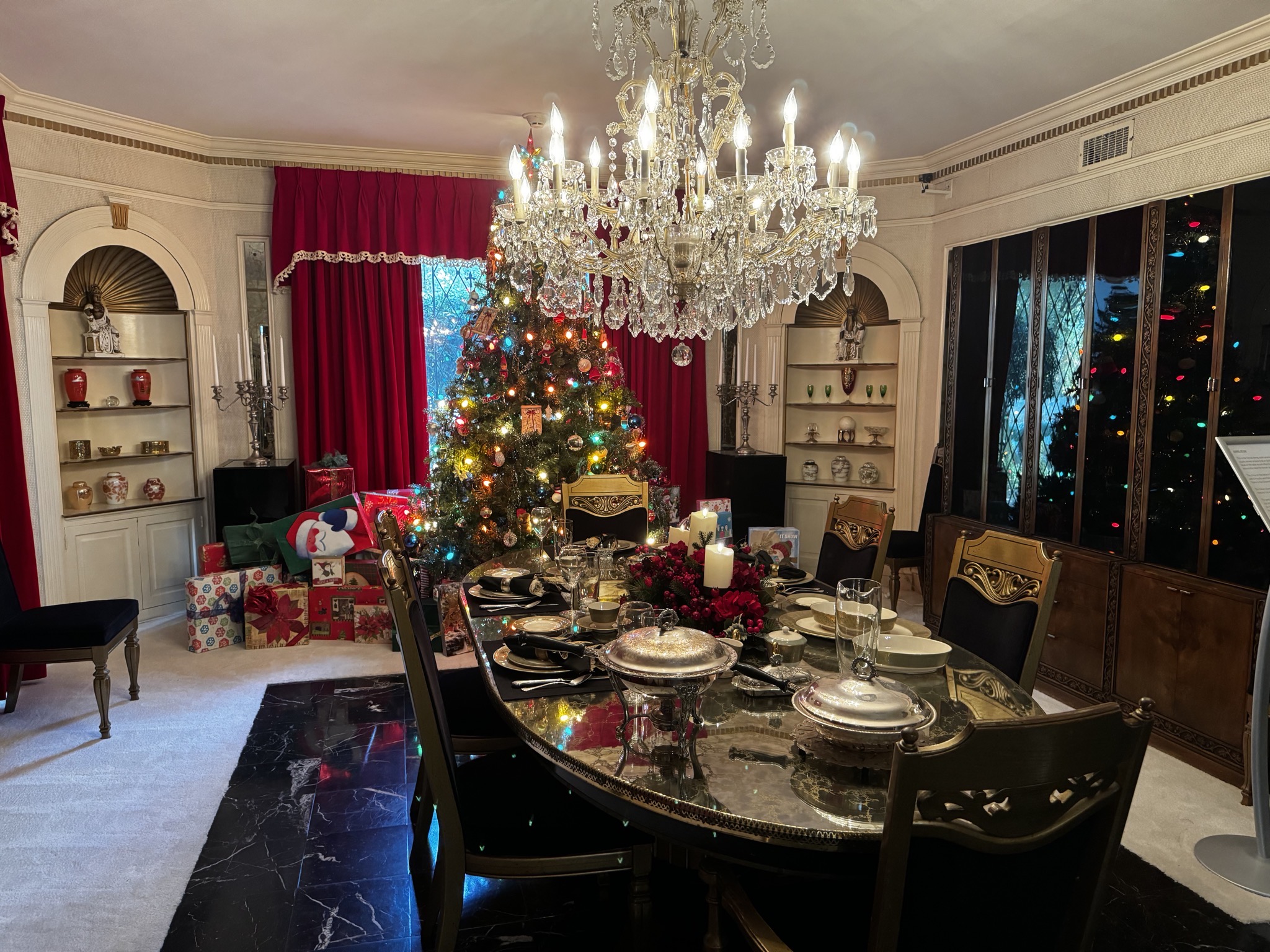 Graceland mansion