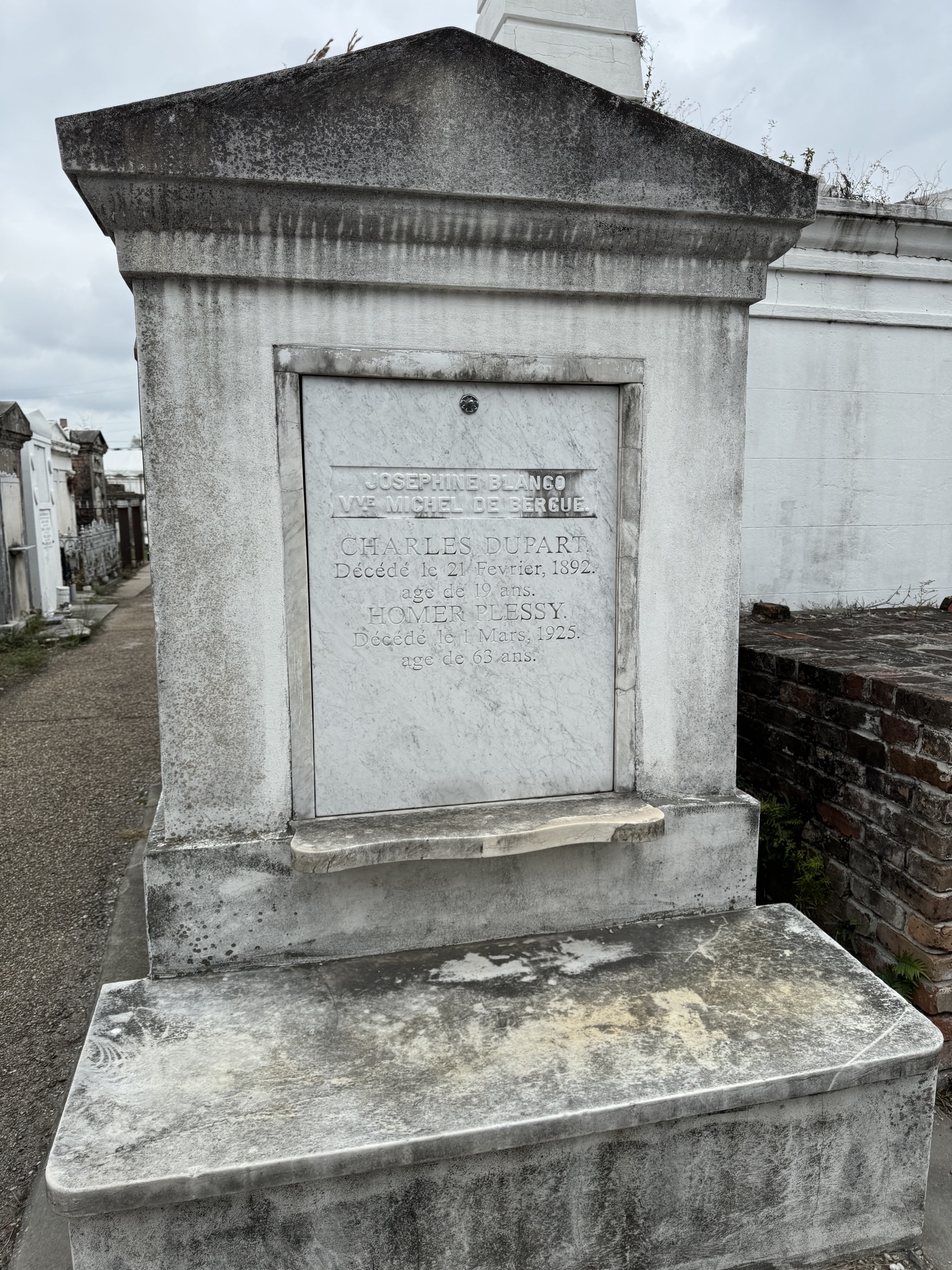 Cemetery tombs
