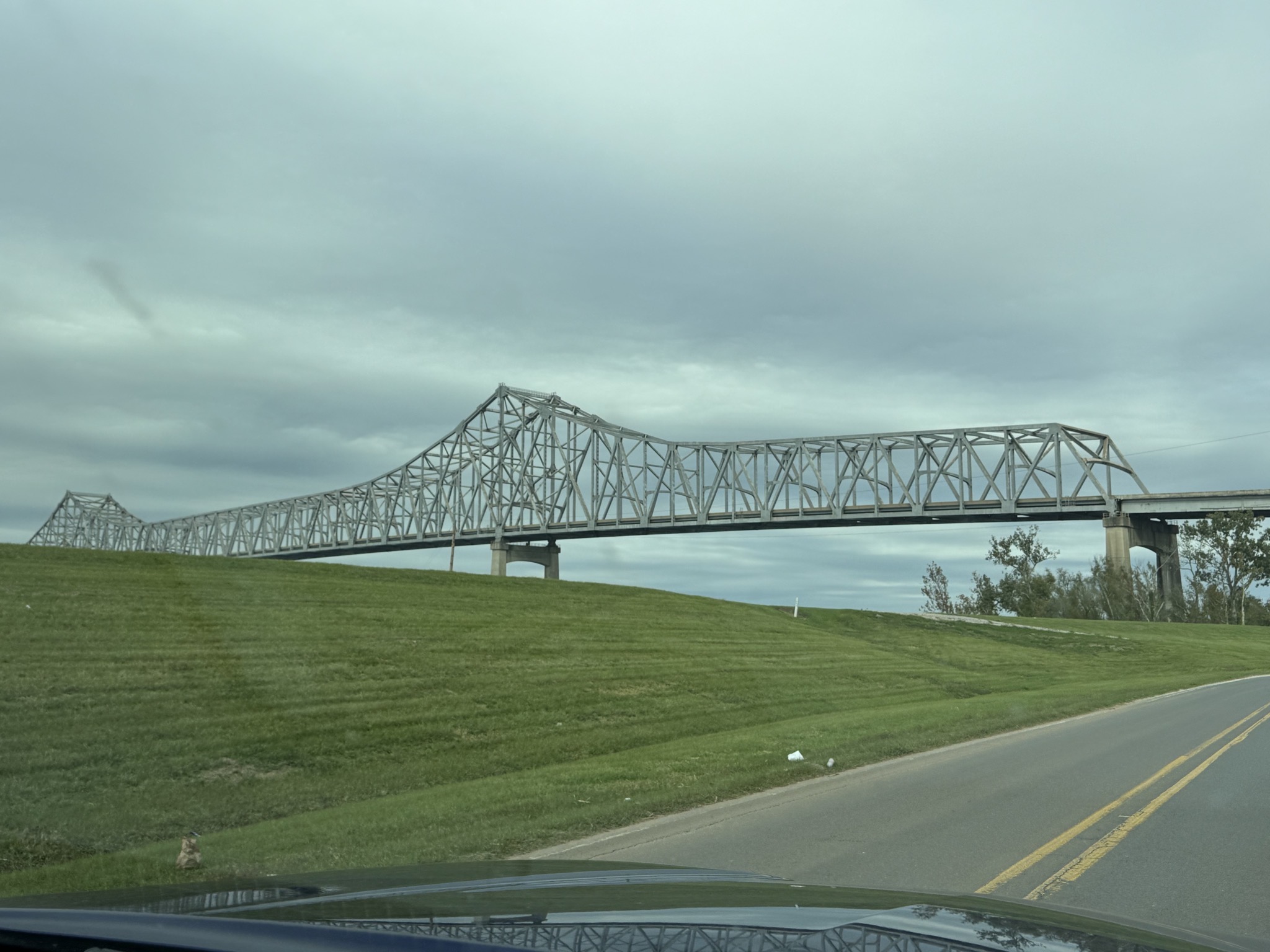 Veterans Memorial Bridge
