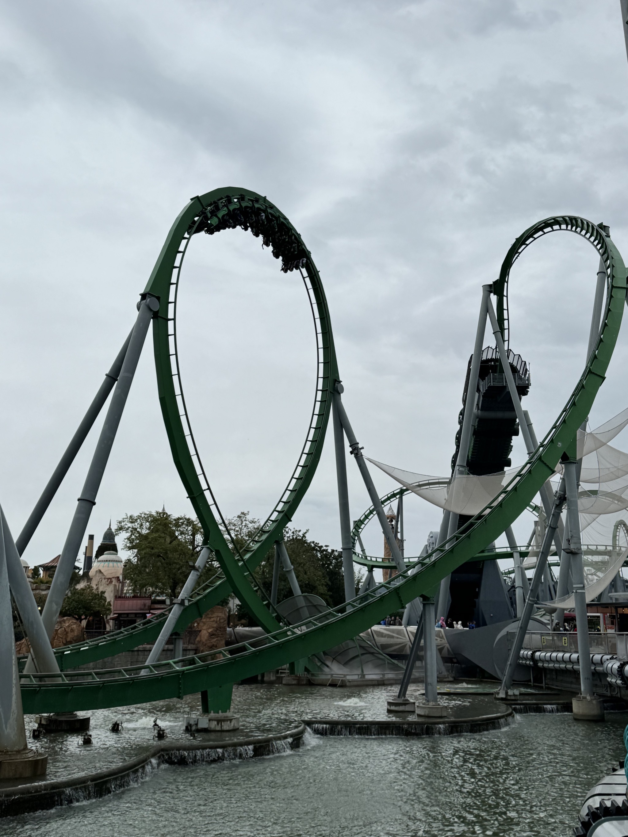 Hulk roller coaster