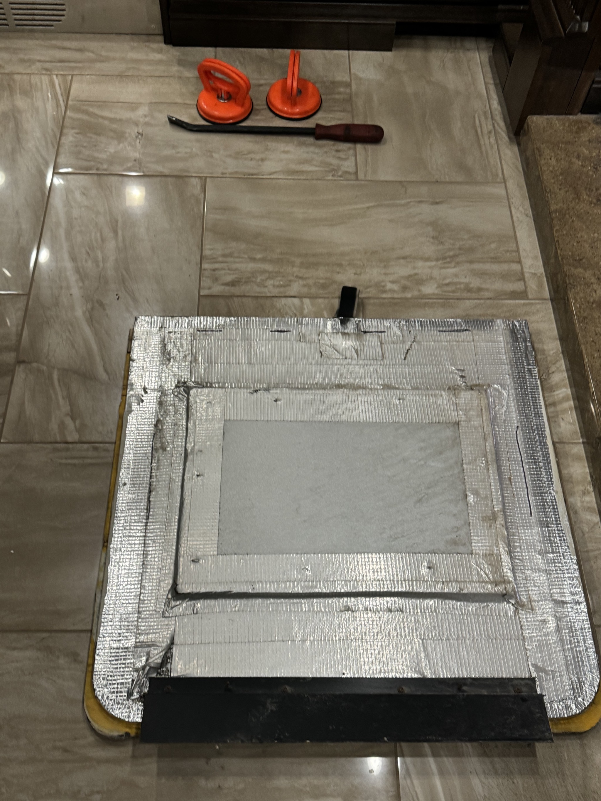 Engine insulation