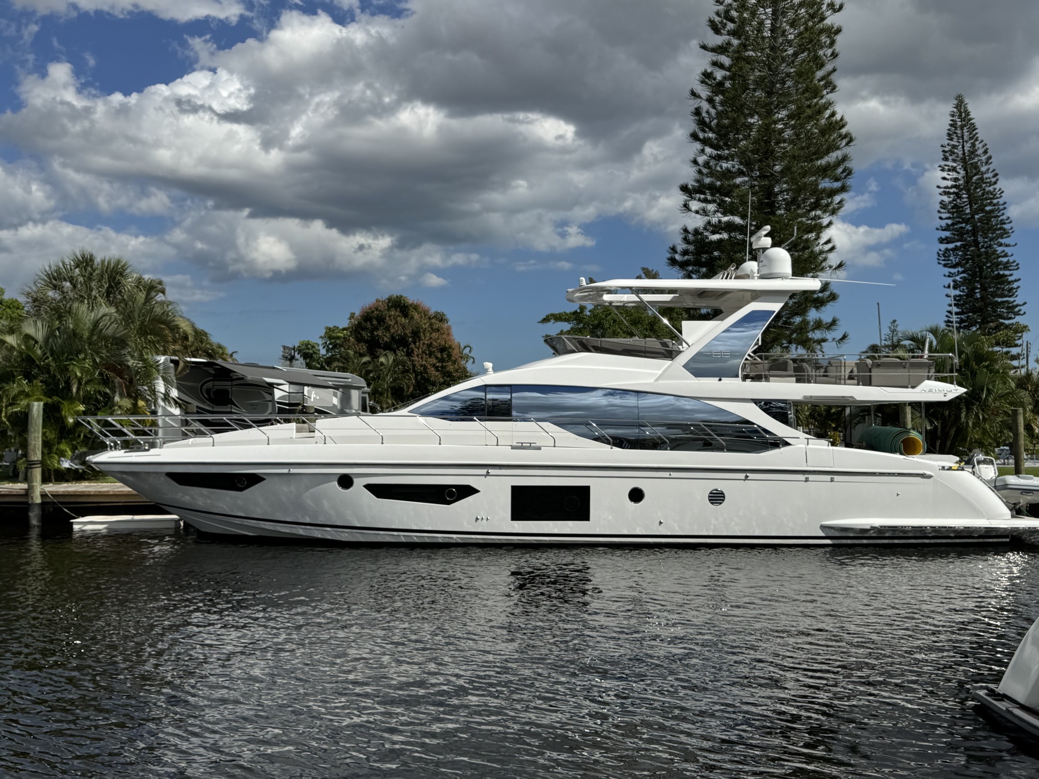 Yacht