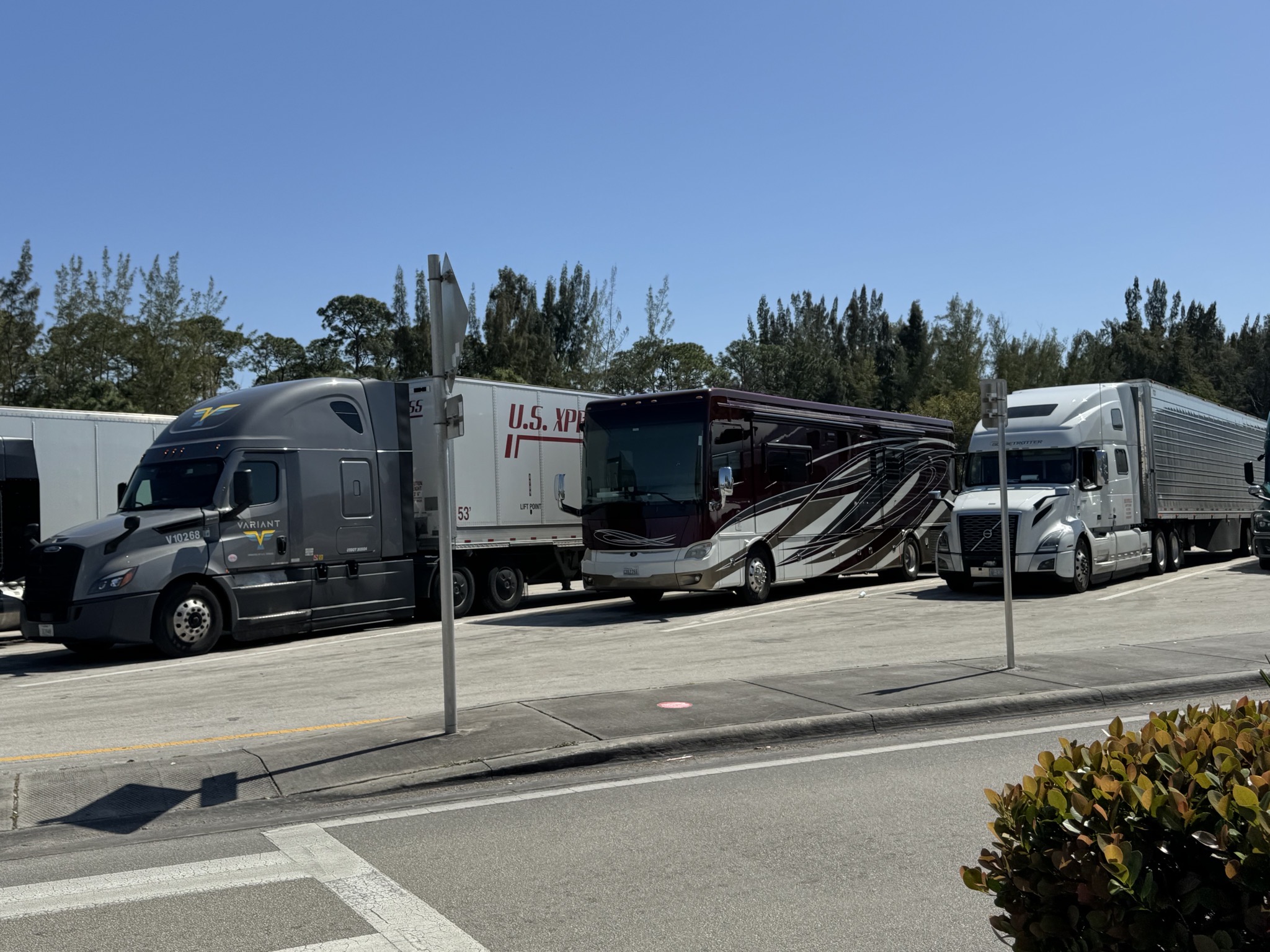 Service plaza