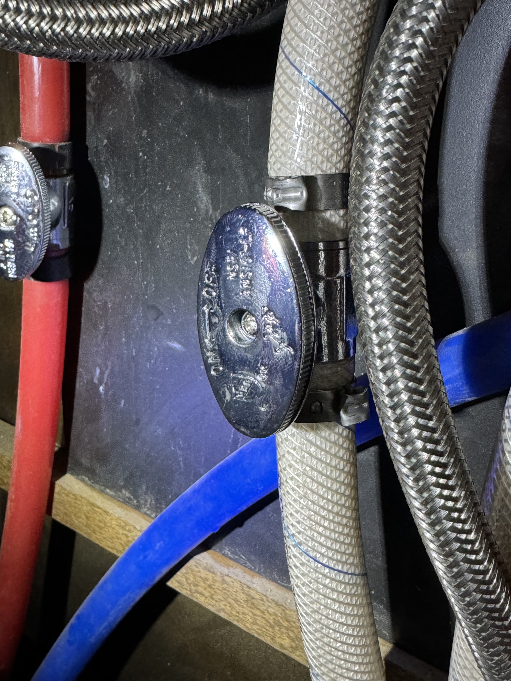 Toilet valve