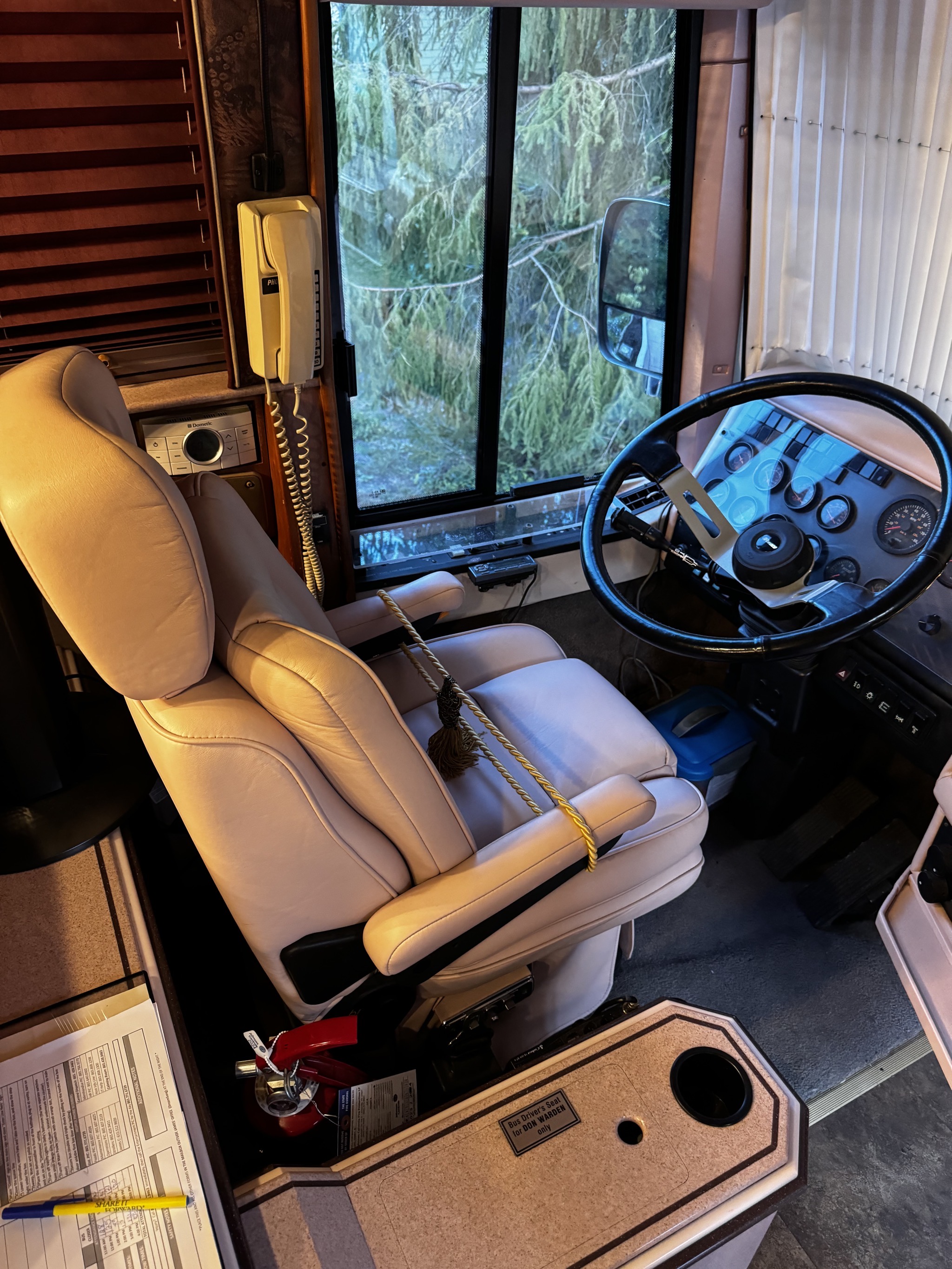 Bus