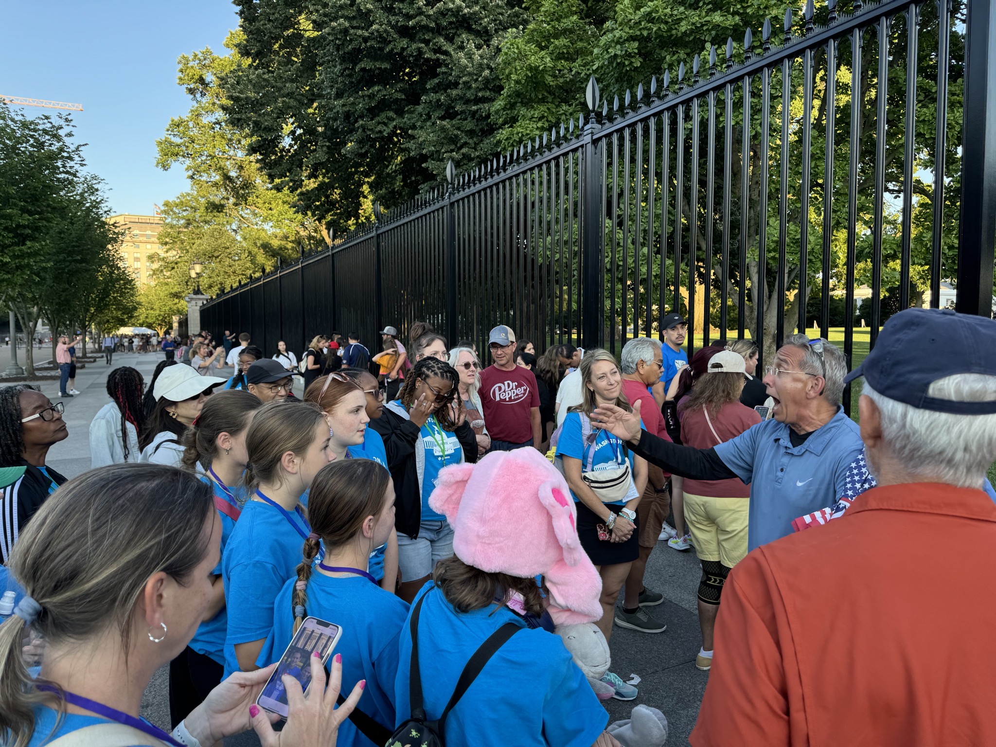 Guide talking about the White House