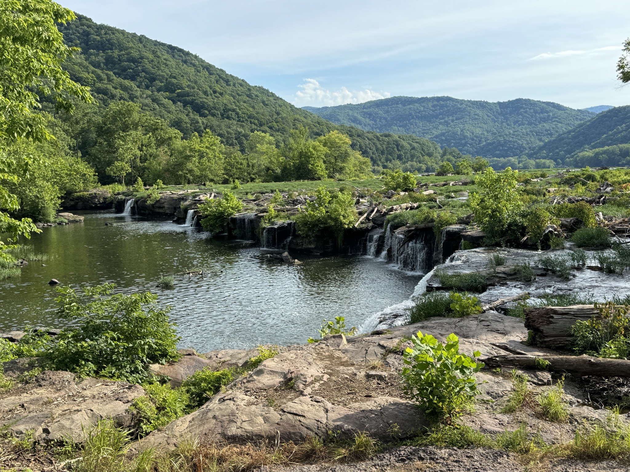 New River Gorge National Park: Sandstone Falls – Sinclair Trails