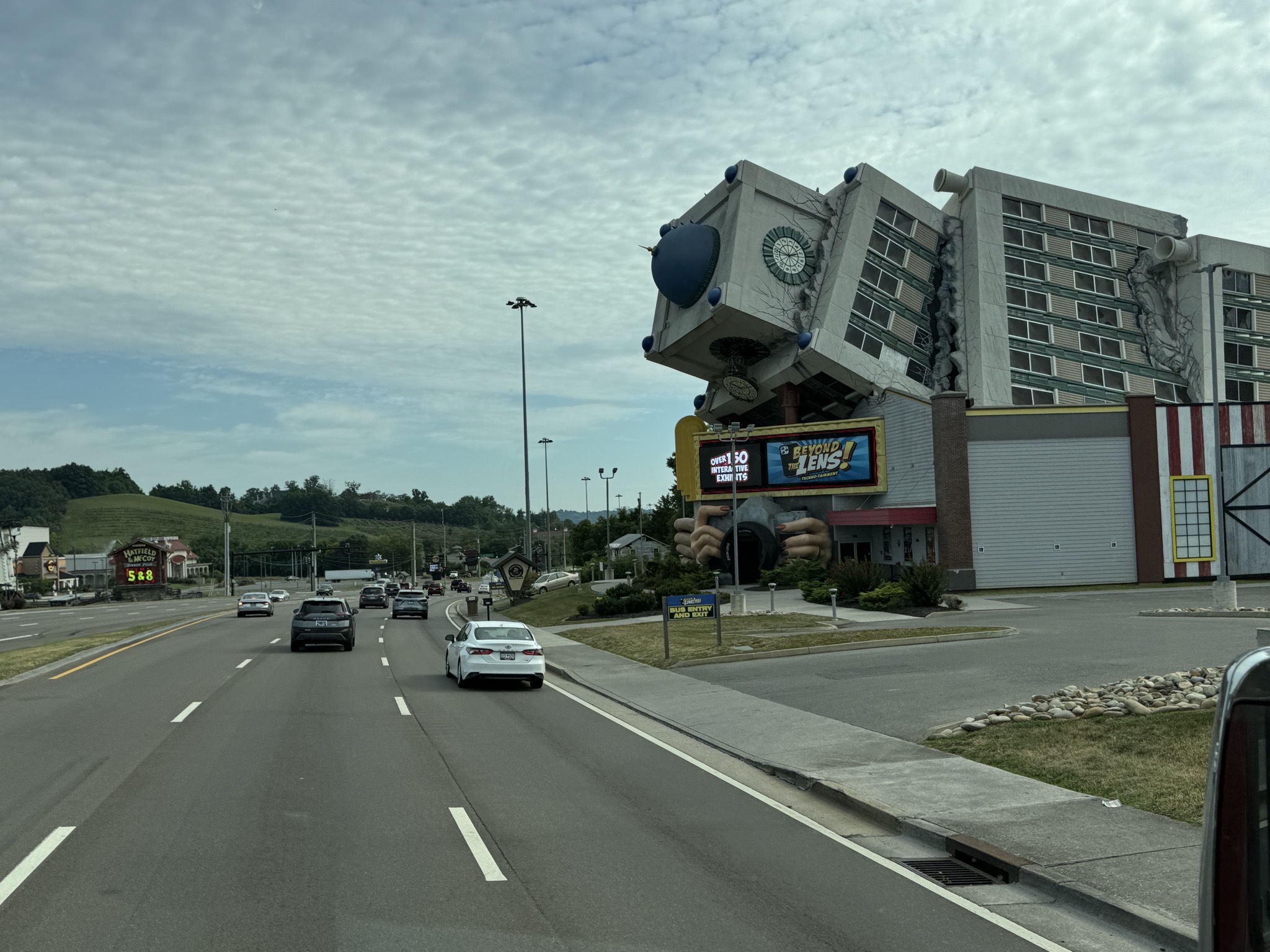 Leaning building