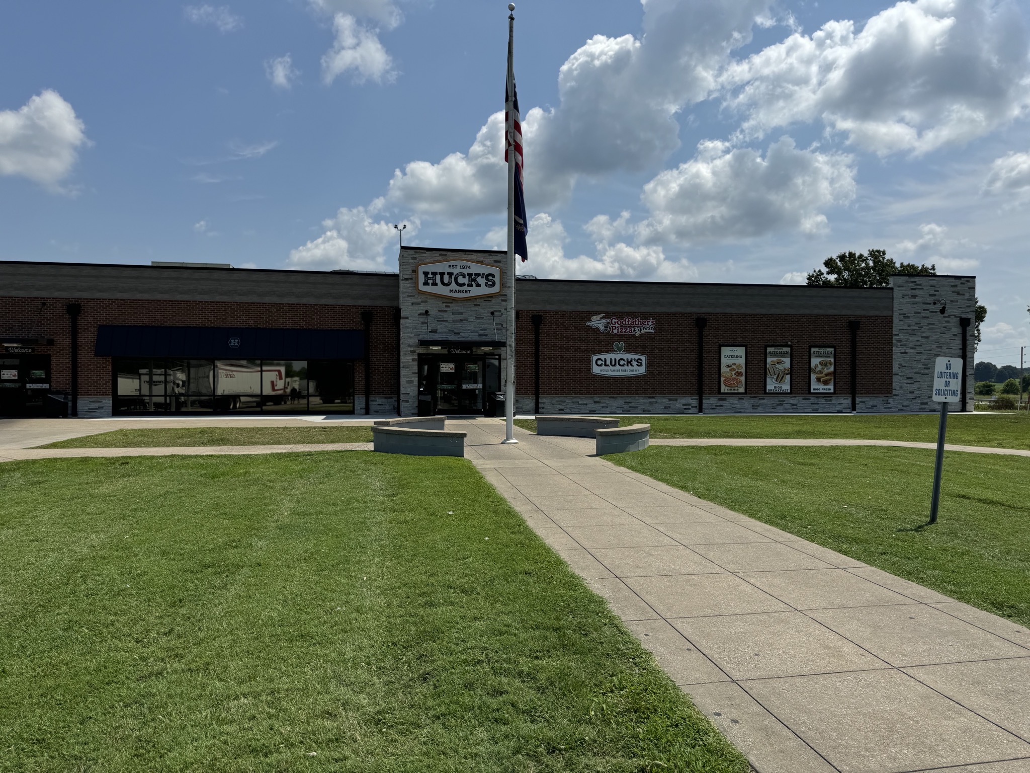 Huck's service plaza