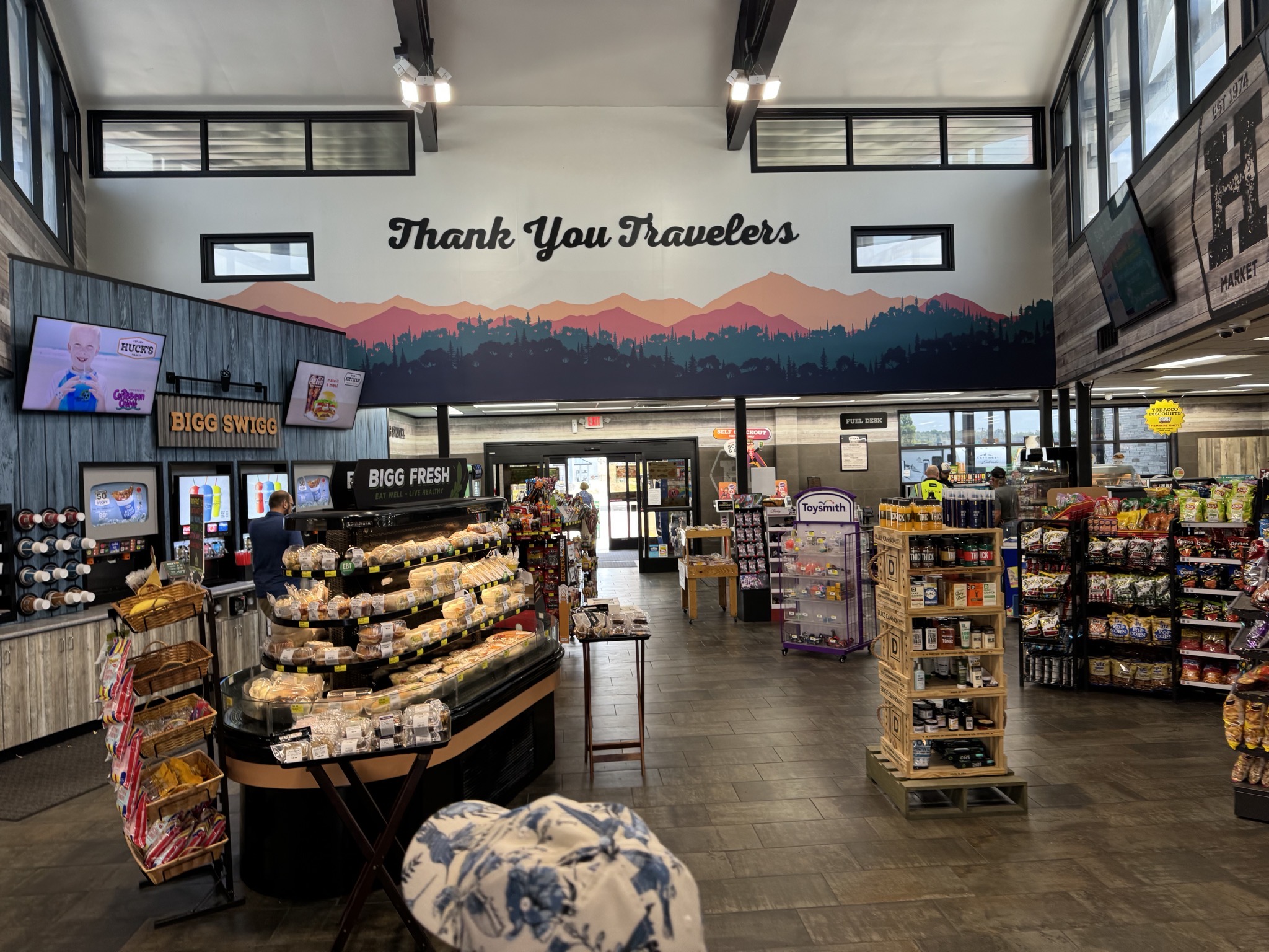 Huck's service plaza