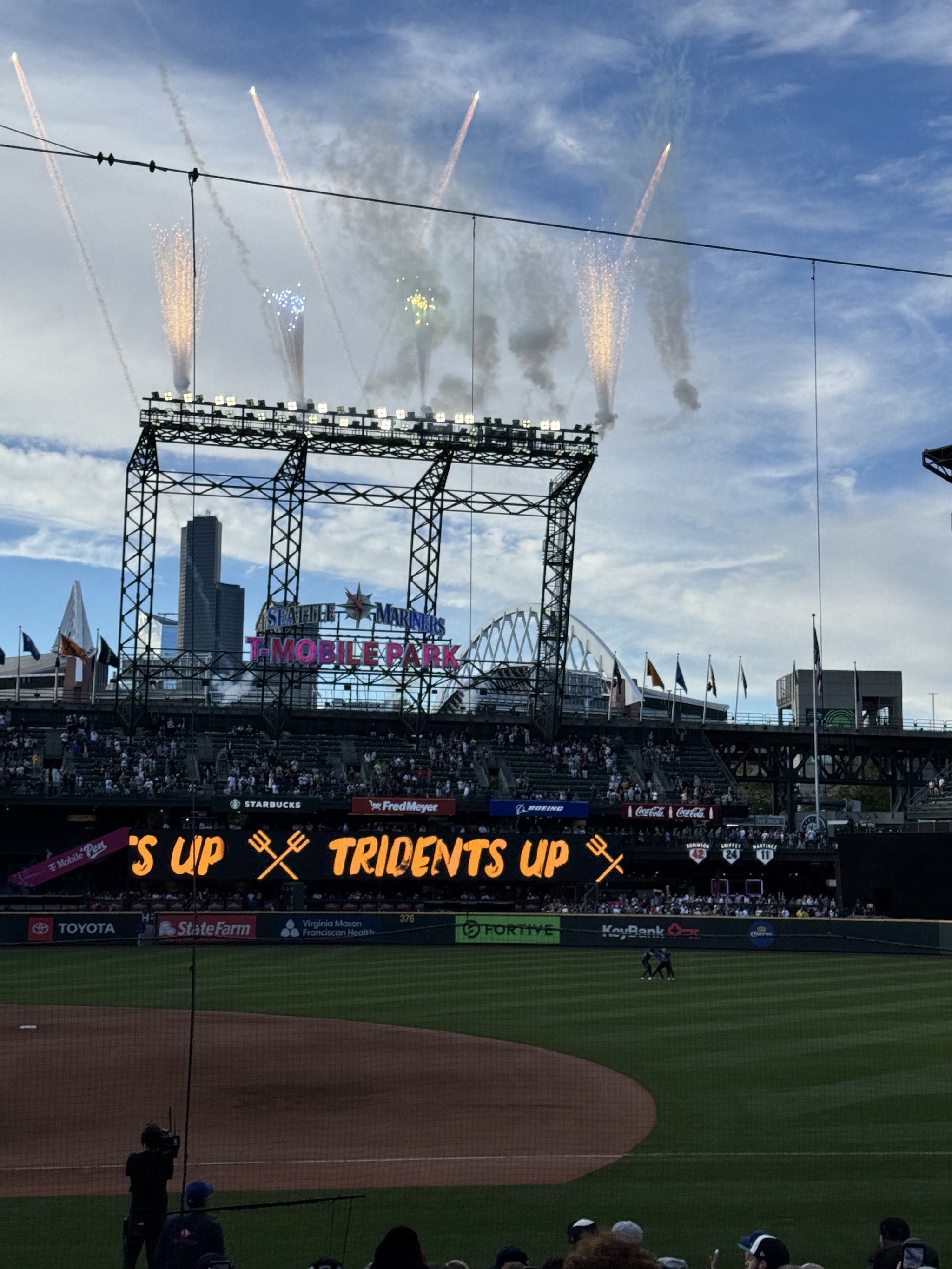 Mariners win