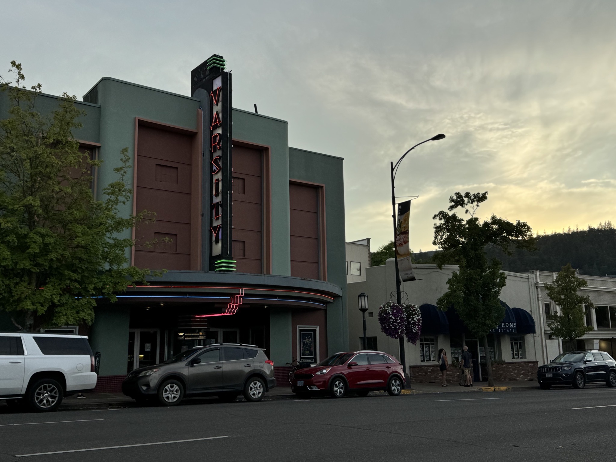 Varsity theater