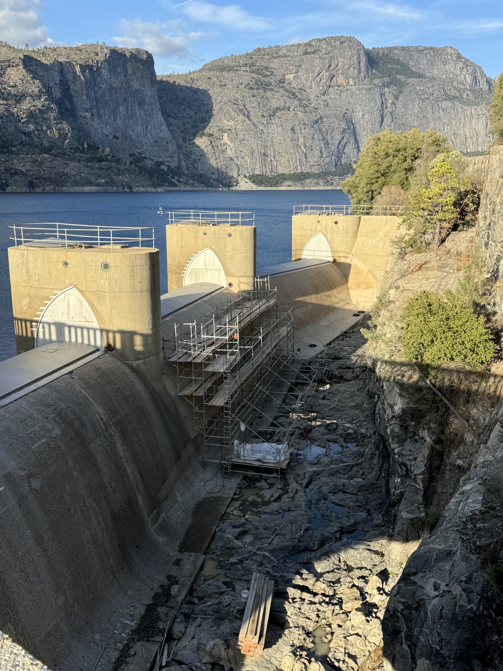 Hetch Hetchy dam
