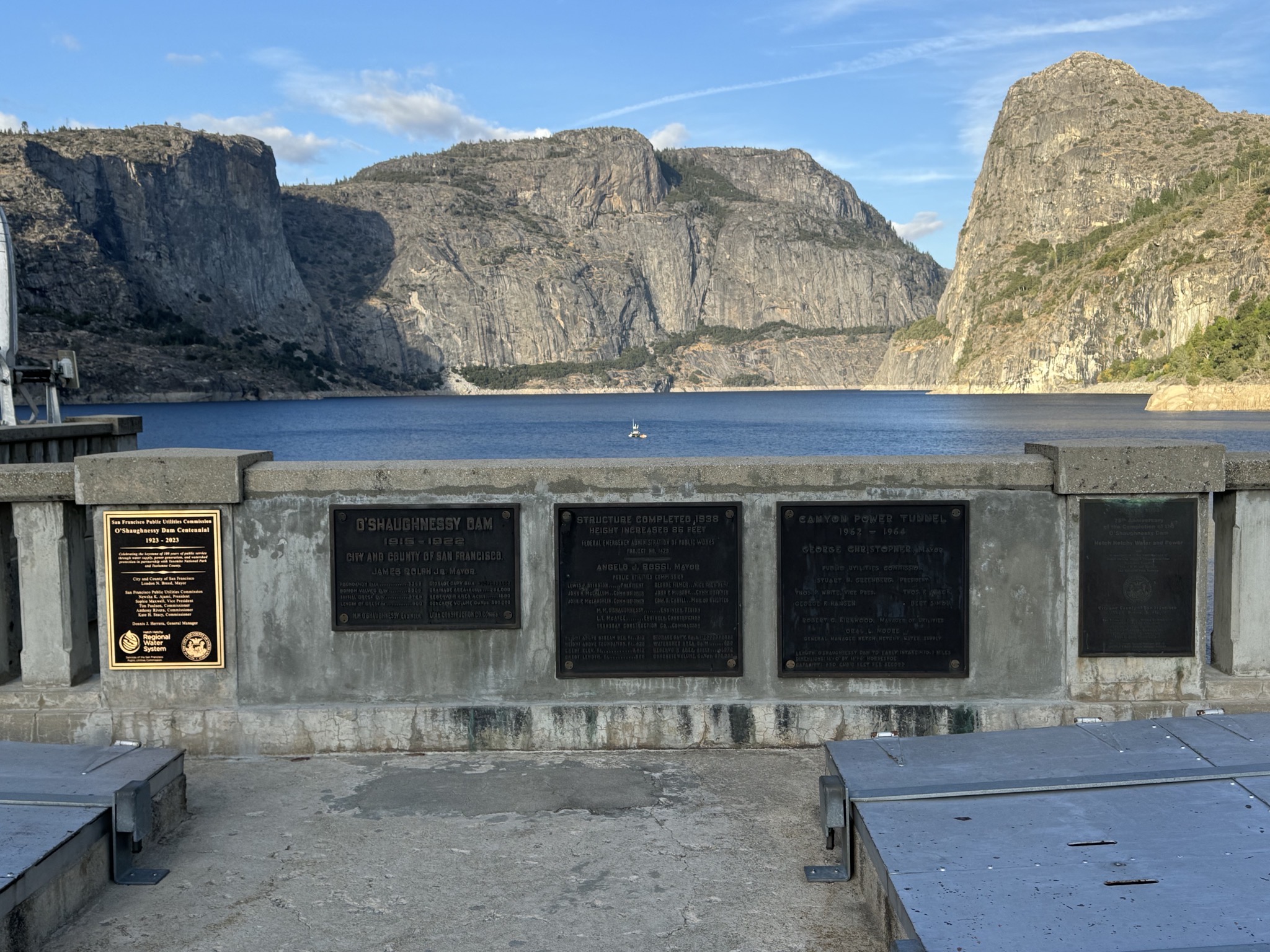 Hetch Hetchy dam