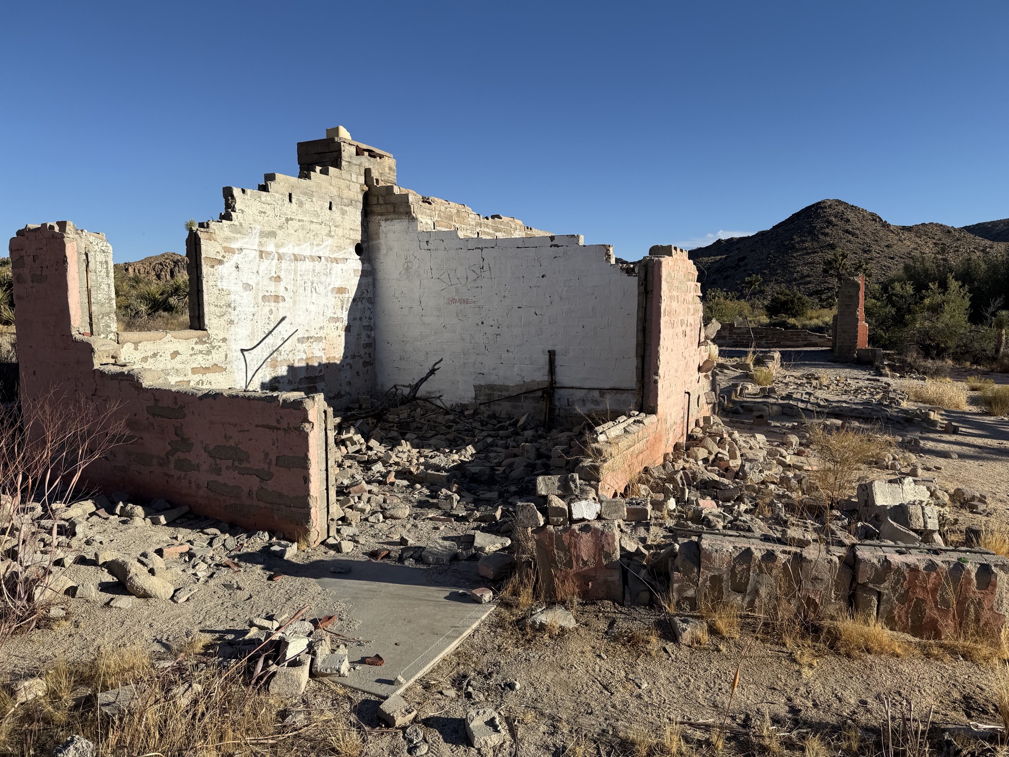 Wonderland Ranch ruins