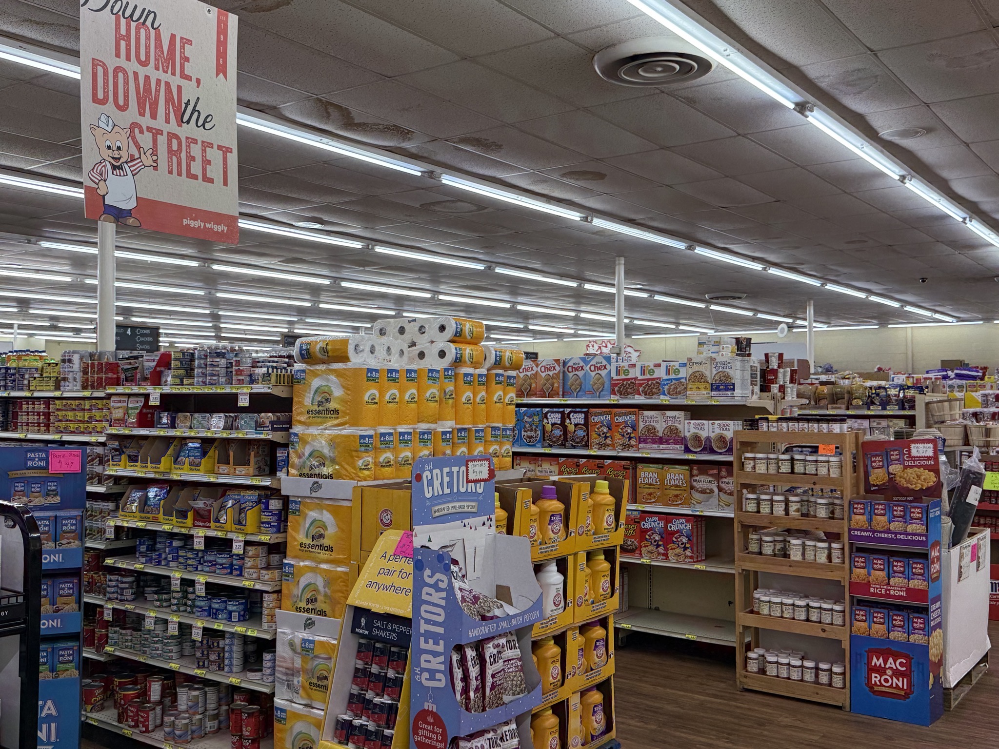 Piggly Wiggly grocery store