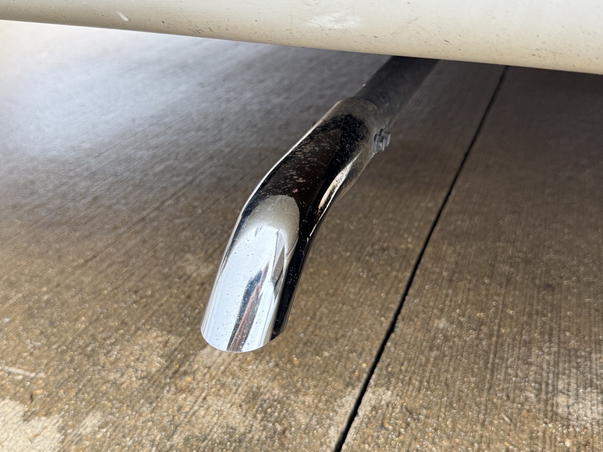 Generator exhaust tip