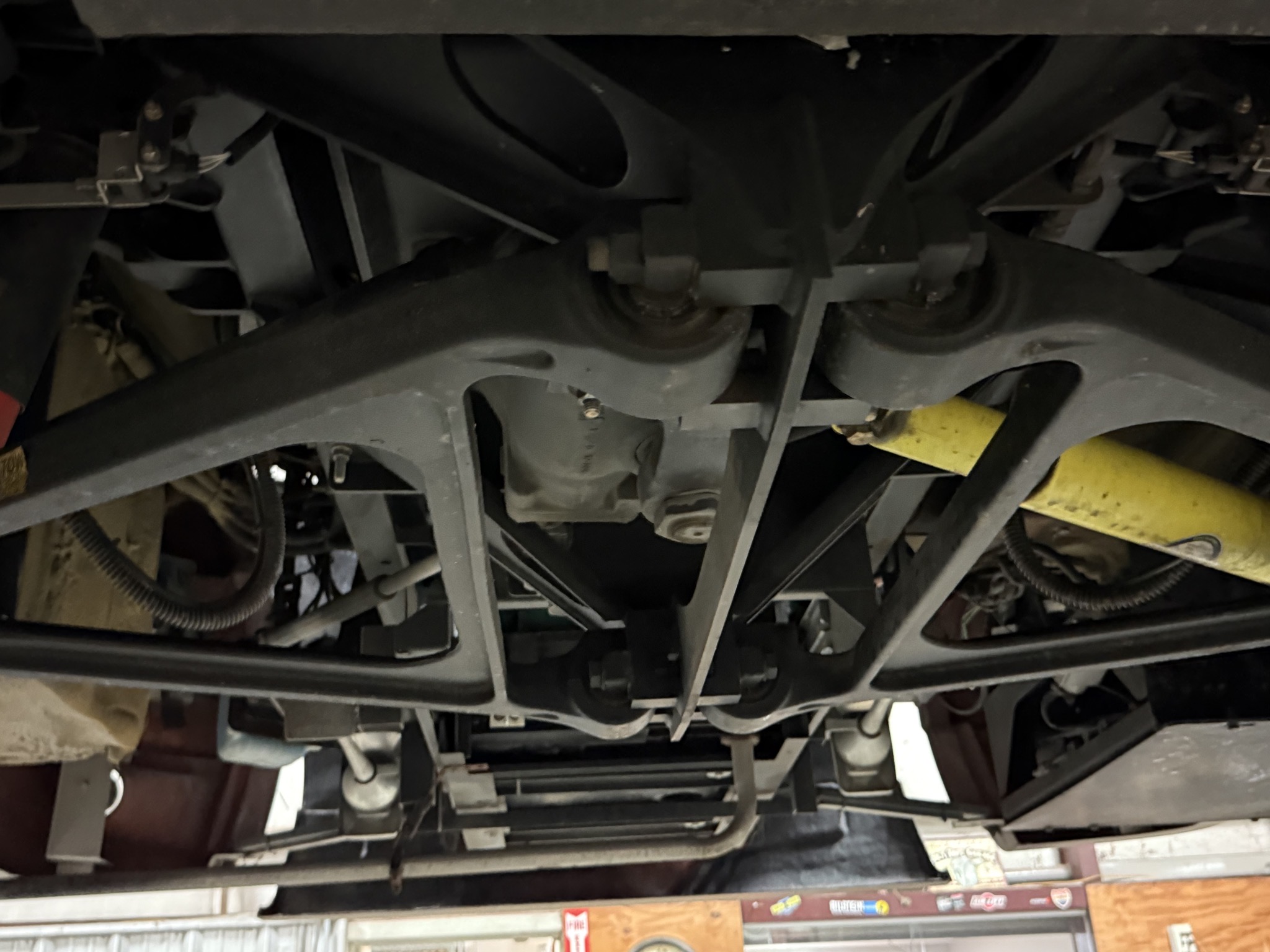 Independent front suspension