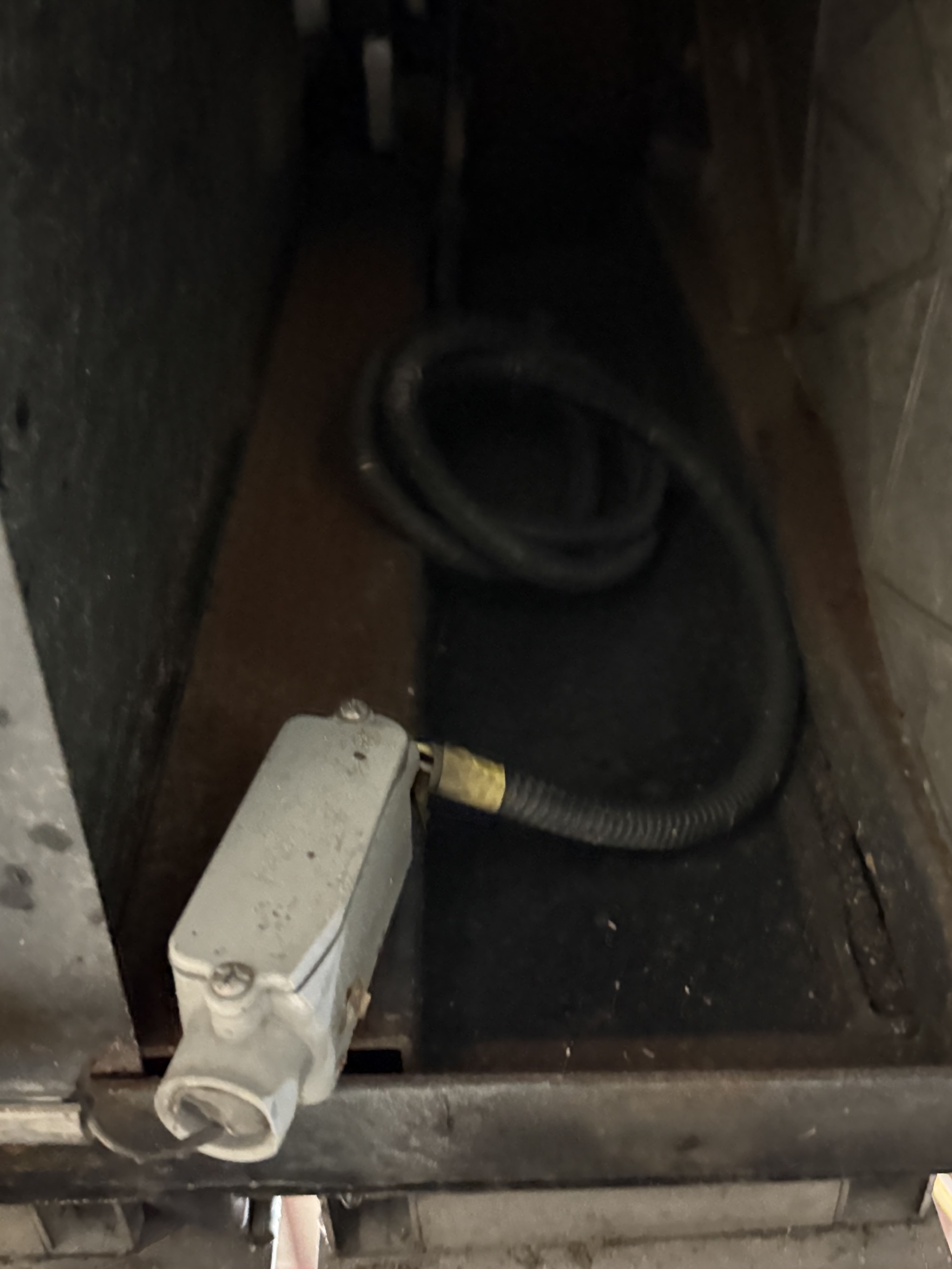 A small void behind a front mudguard