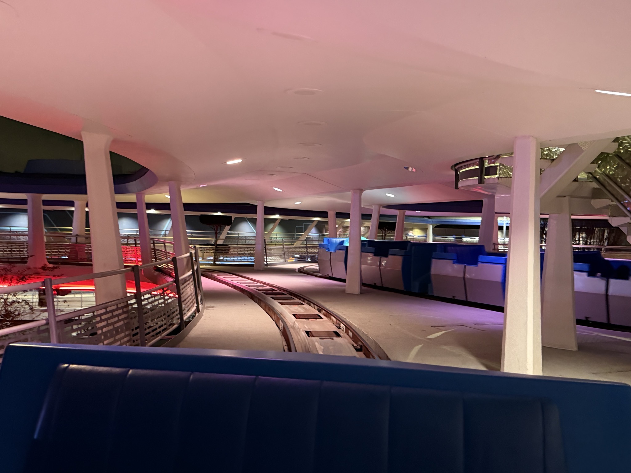 Peoplemover ride