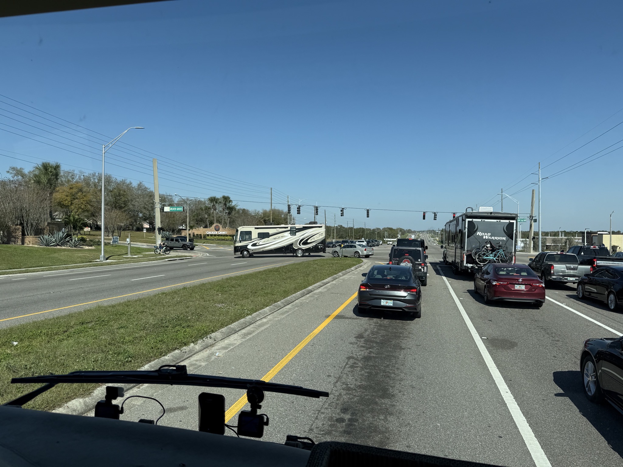 Another RV doing the U-turn