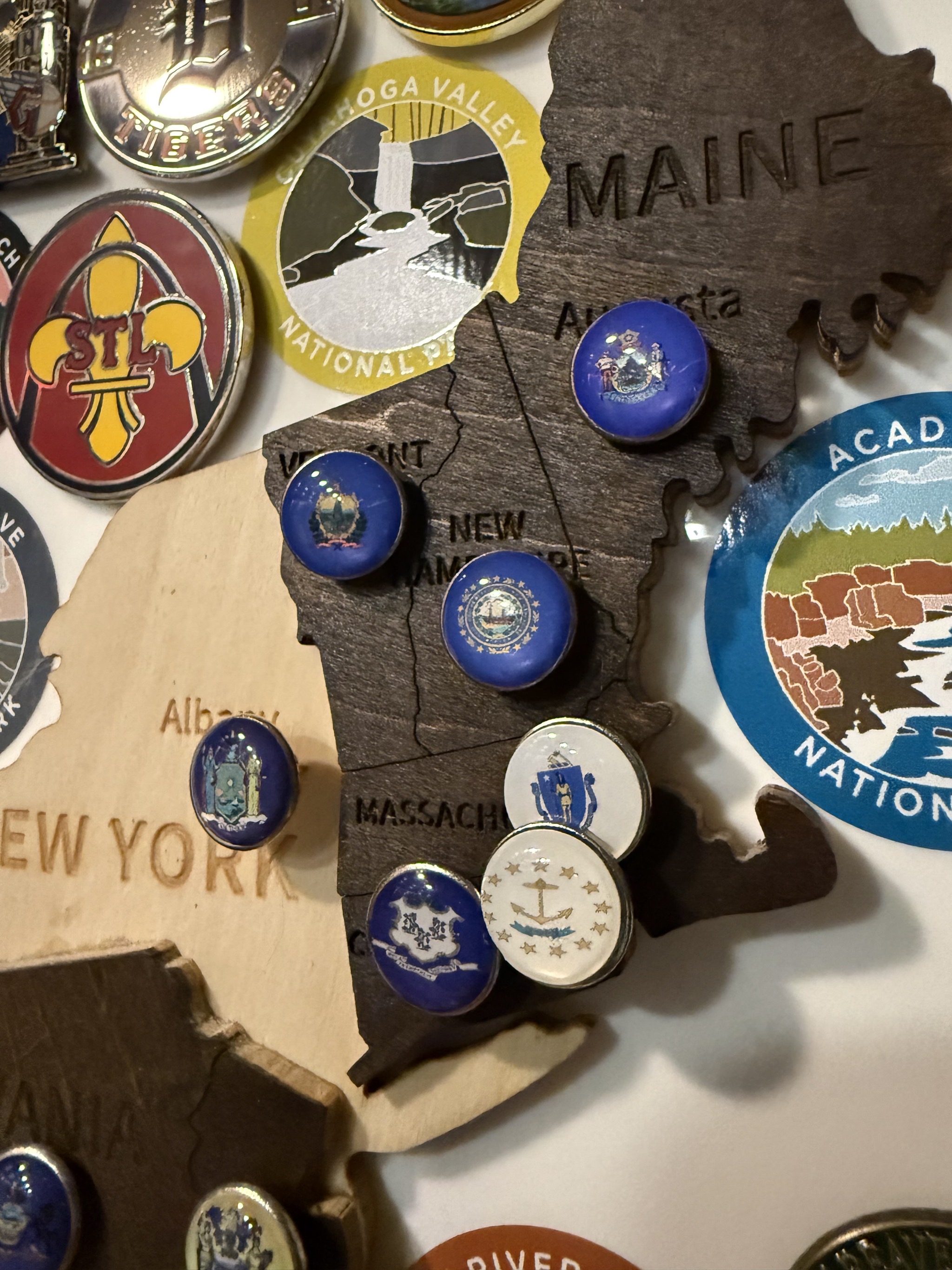 The states are so tiny, the pins in the state capitals overlap