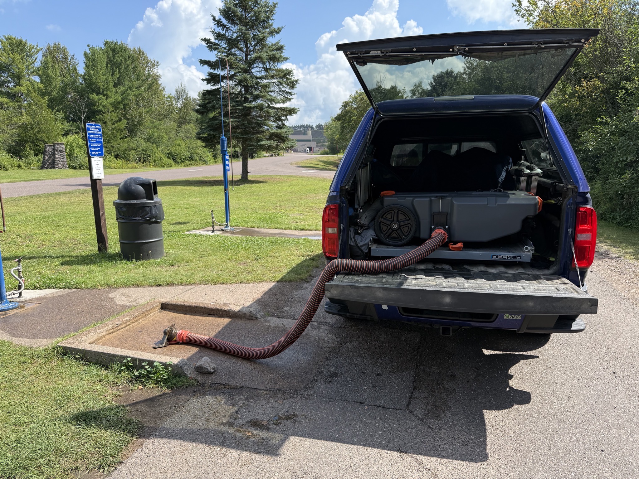 Dumping from tote