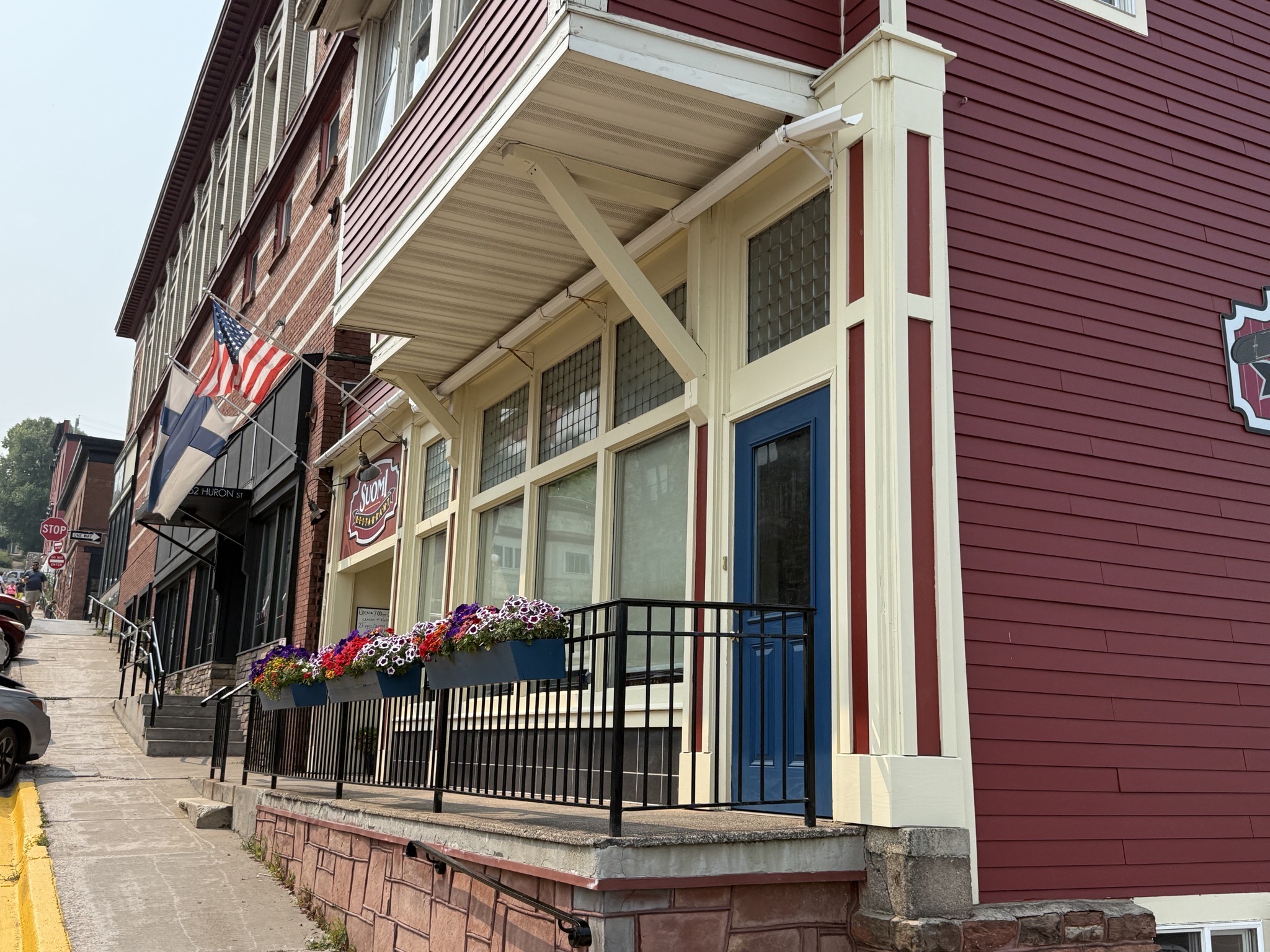 Suomi Home Bakery & Restaurant