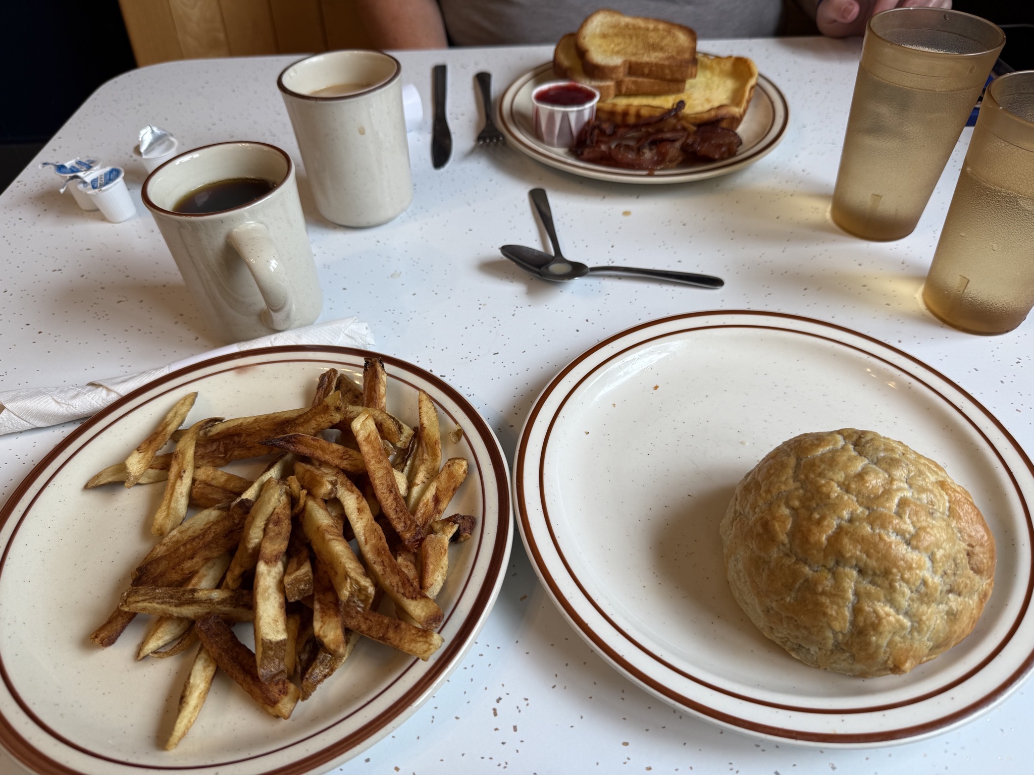Suomi Home Bakery & Restaurant