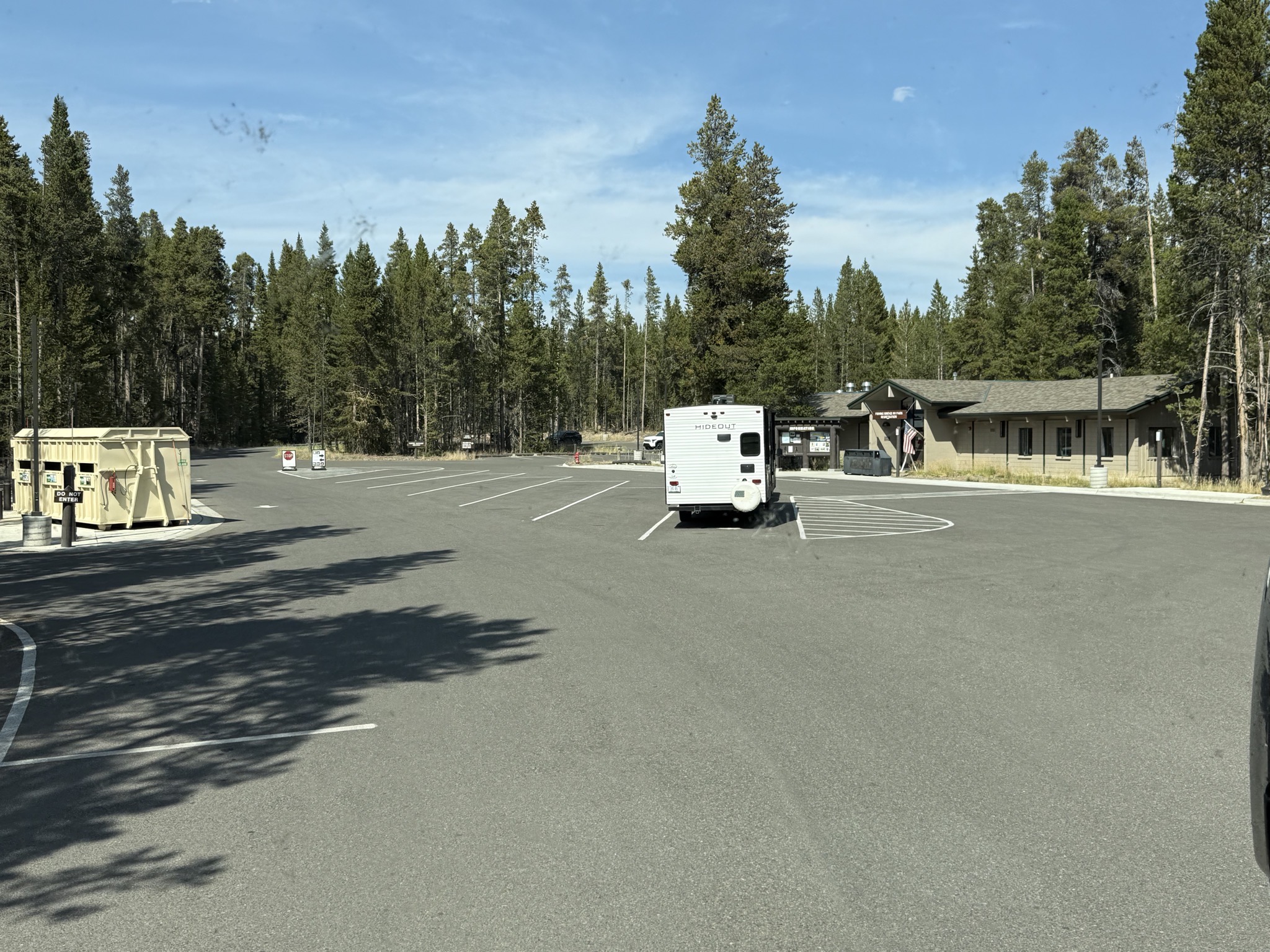 Fishing Bridge RV Park check-in area