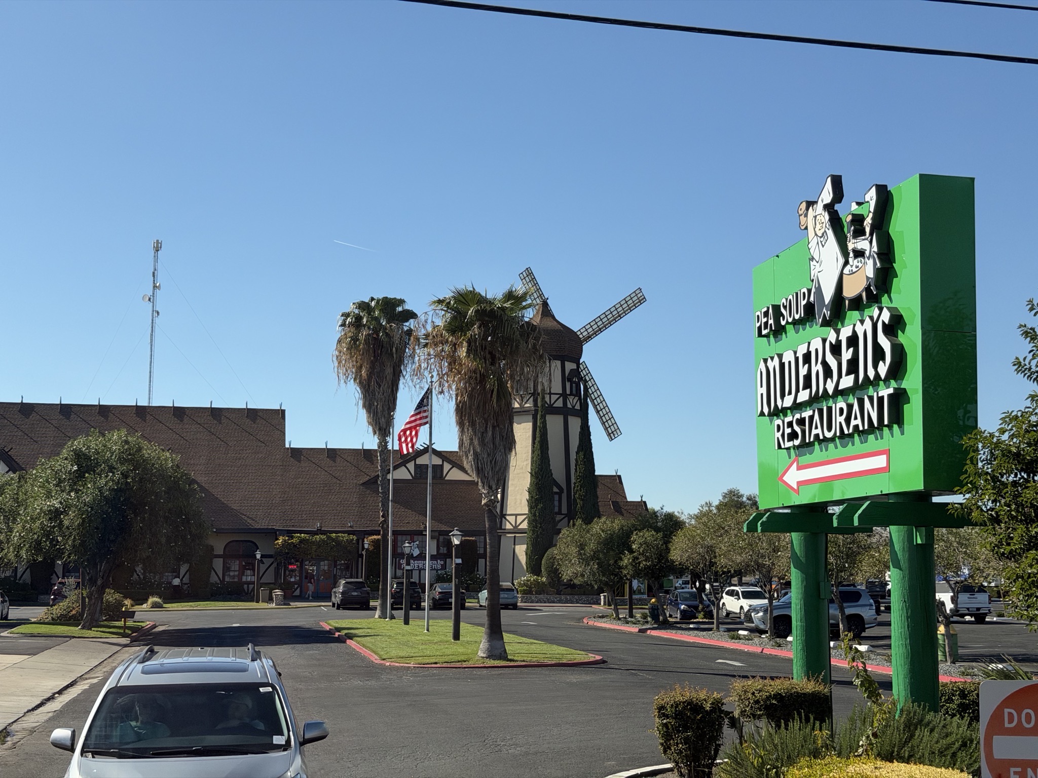 Interesting pea soup restaurant