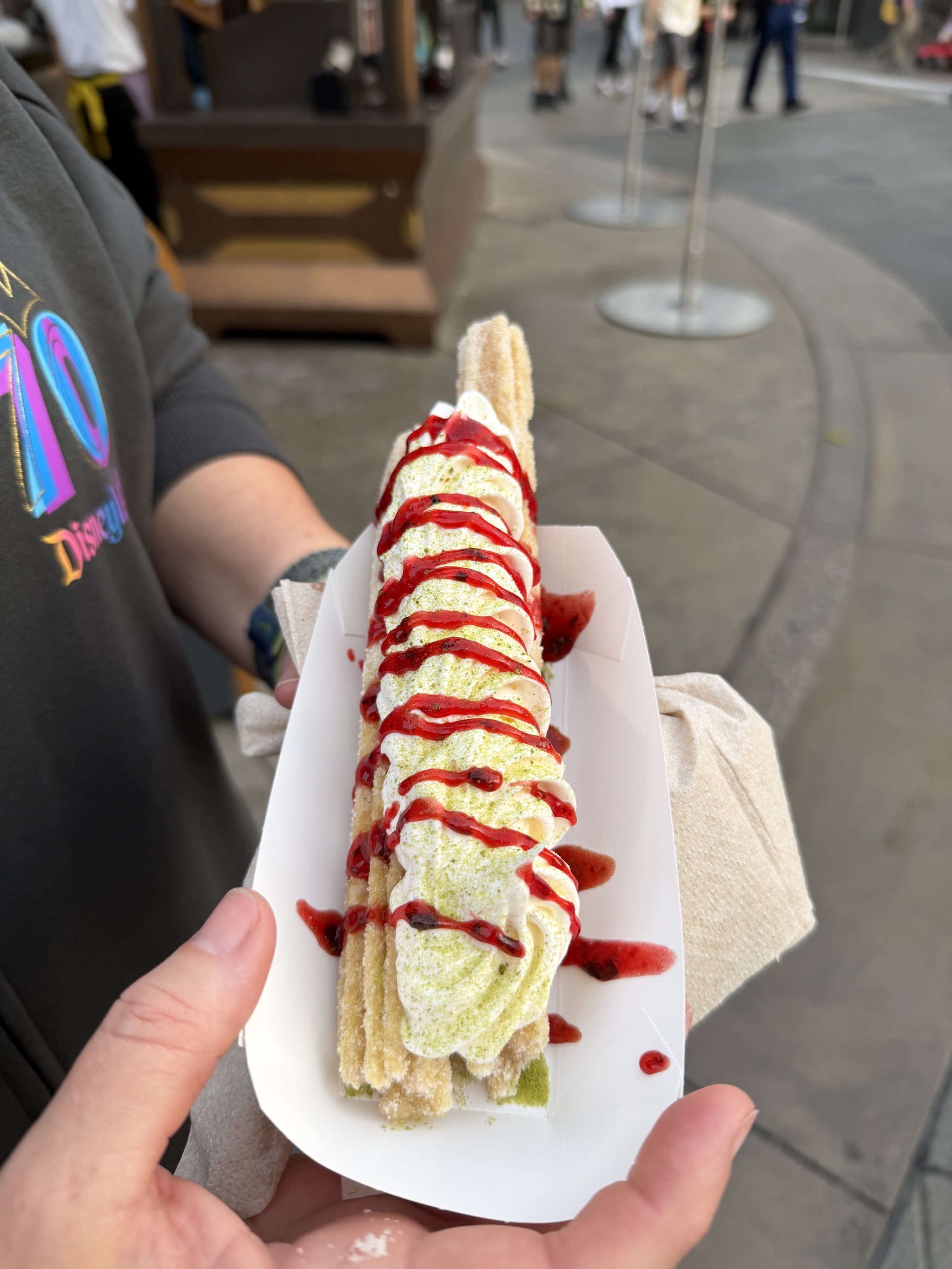 Strawberry basil churro