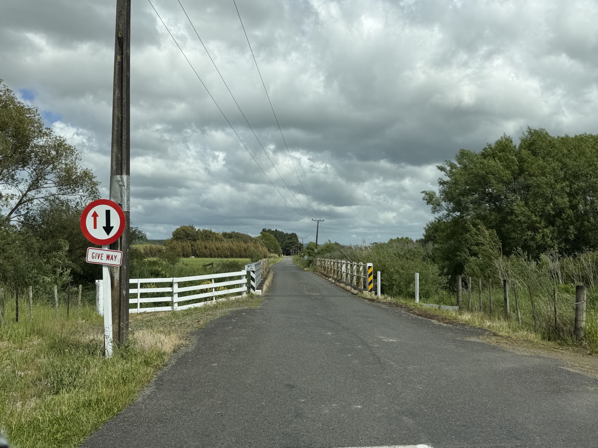 One lane bridge