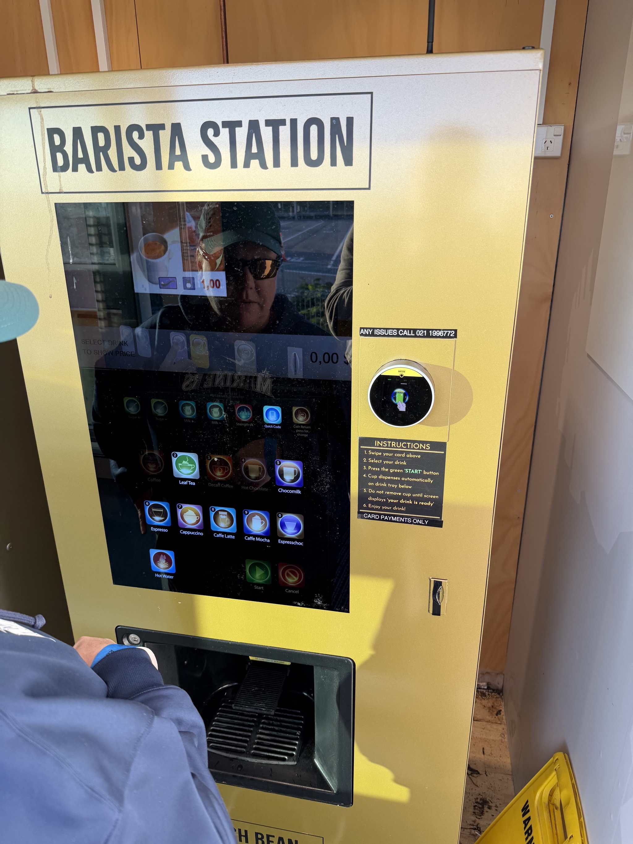 Coffee vending machine
