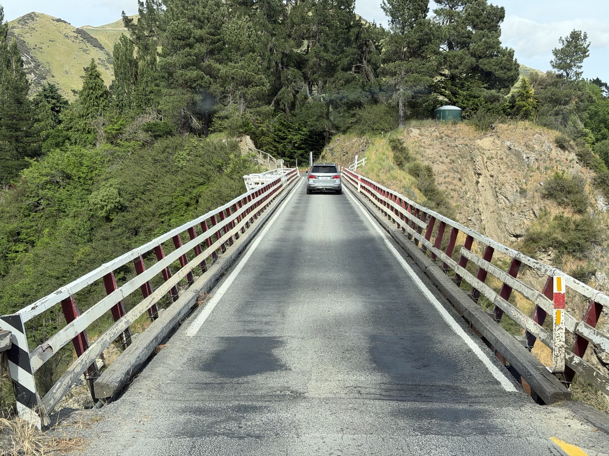 One lane bridge