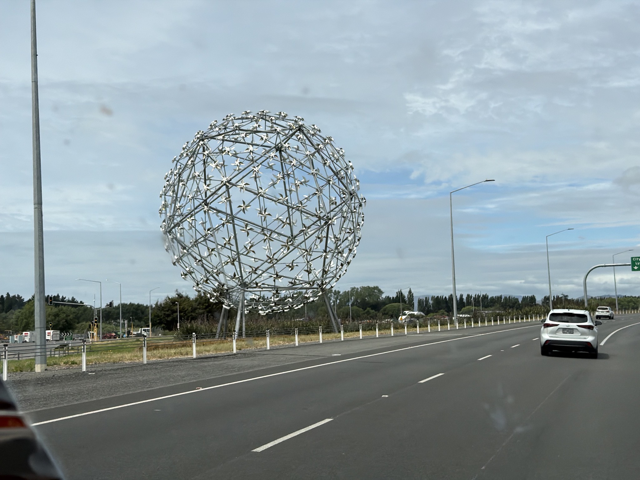 Fanfare sculpture