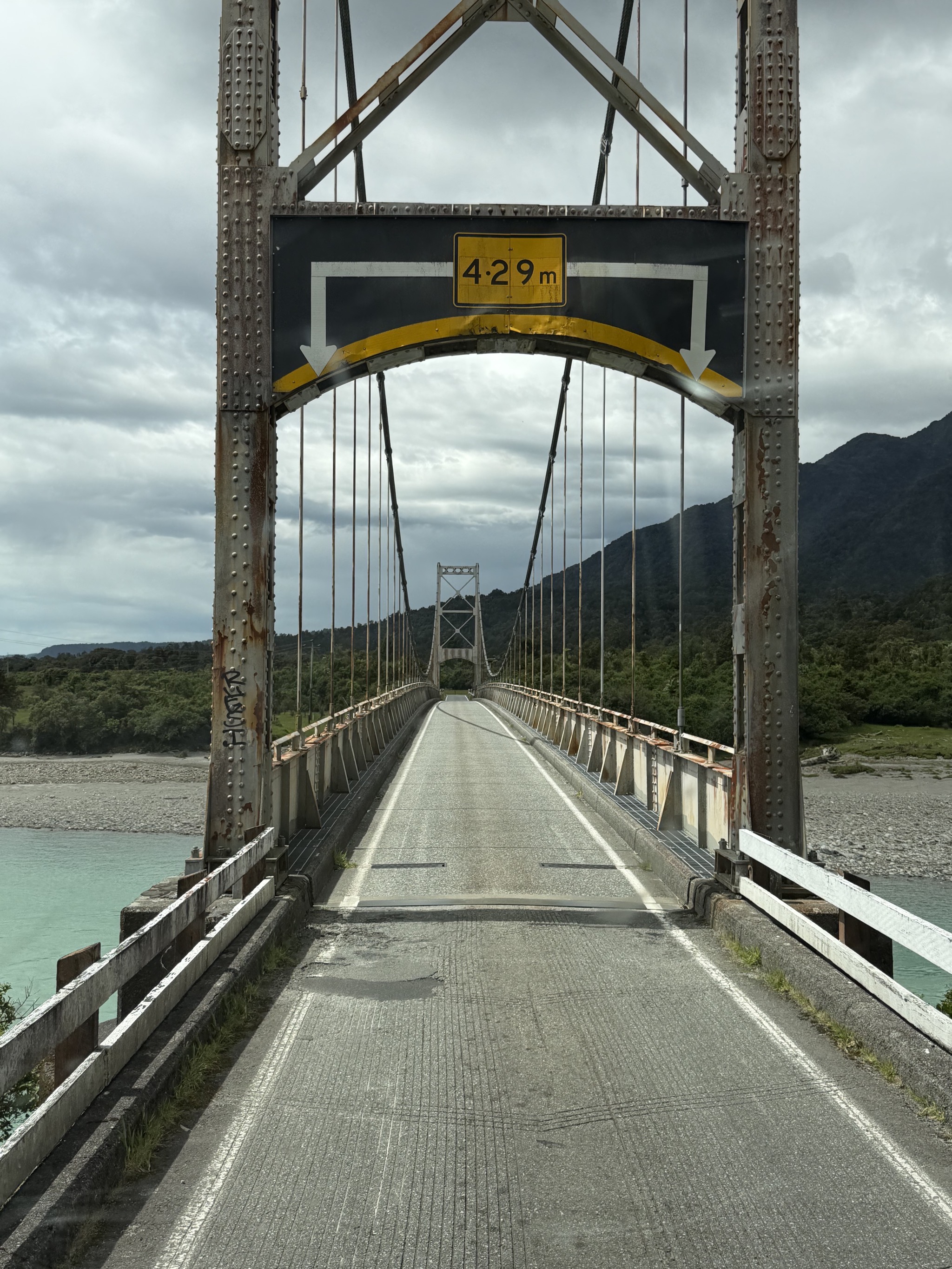 One lane bridge