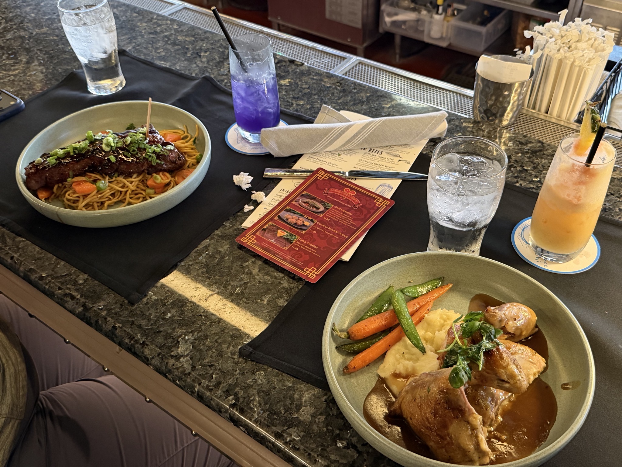 Lamplight Lounge for dinner