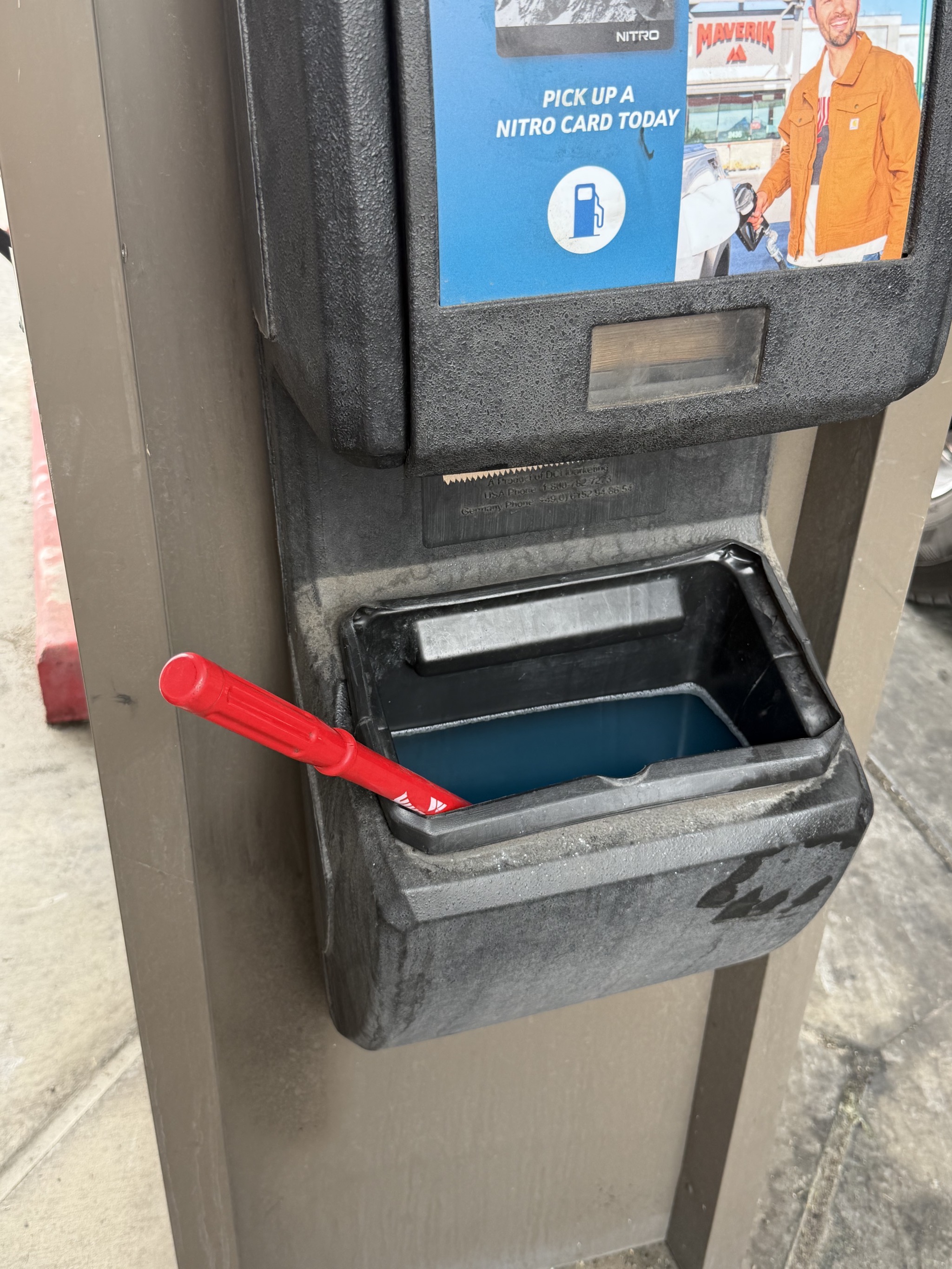 This short handle isn't all that useful for washing RV windshields