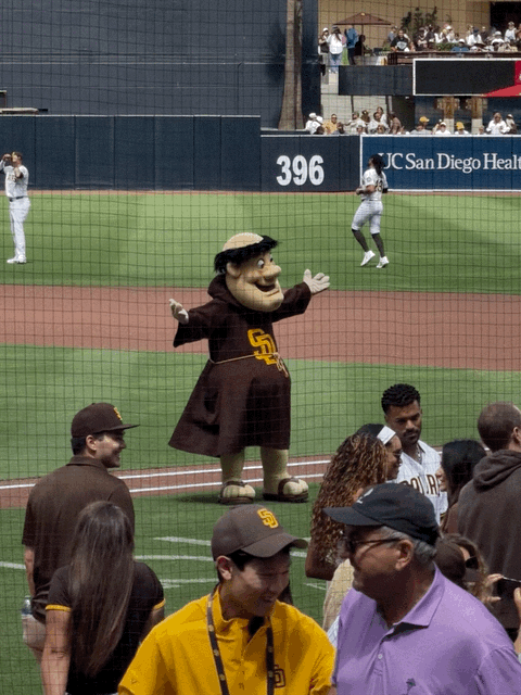 Fun Padres mascot