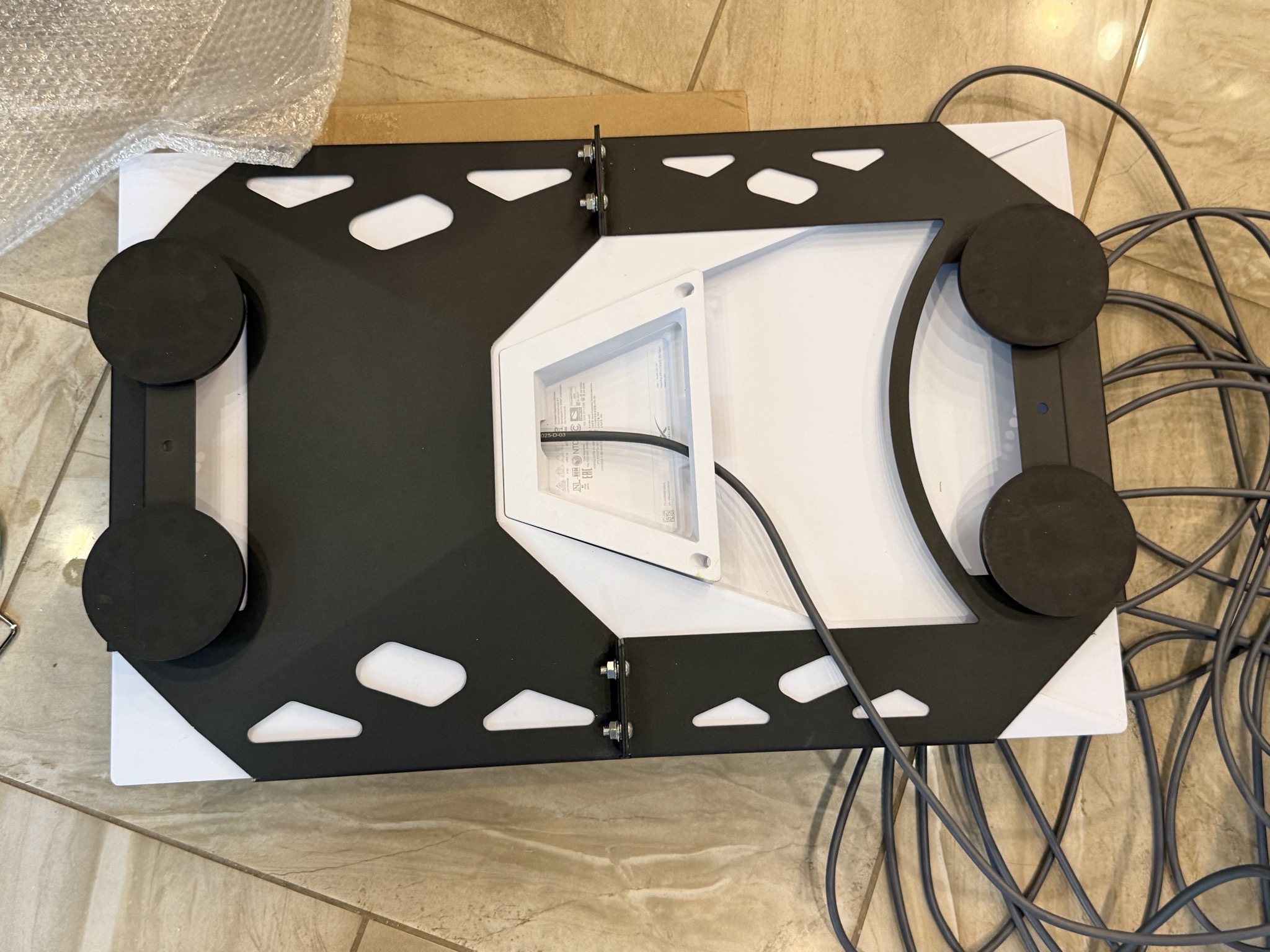 Starlink dish in magnetic mount